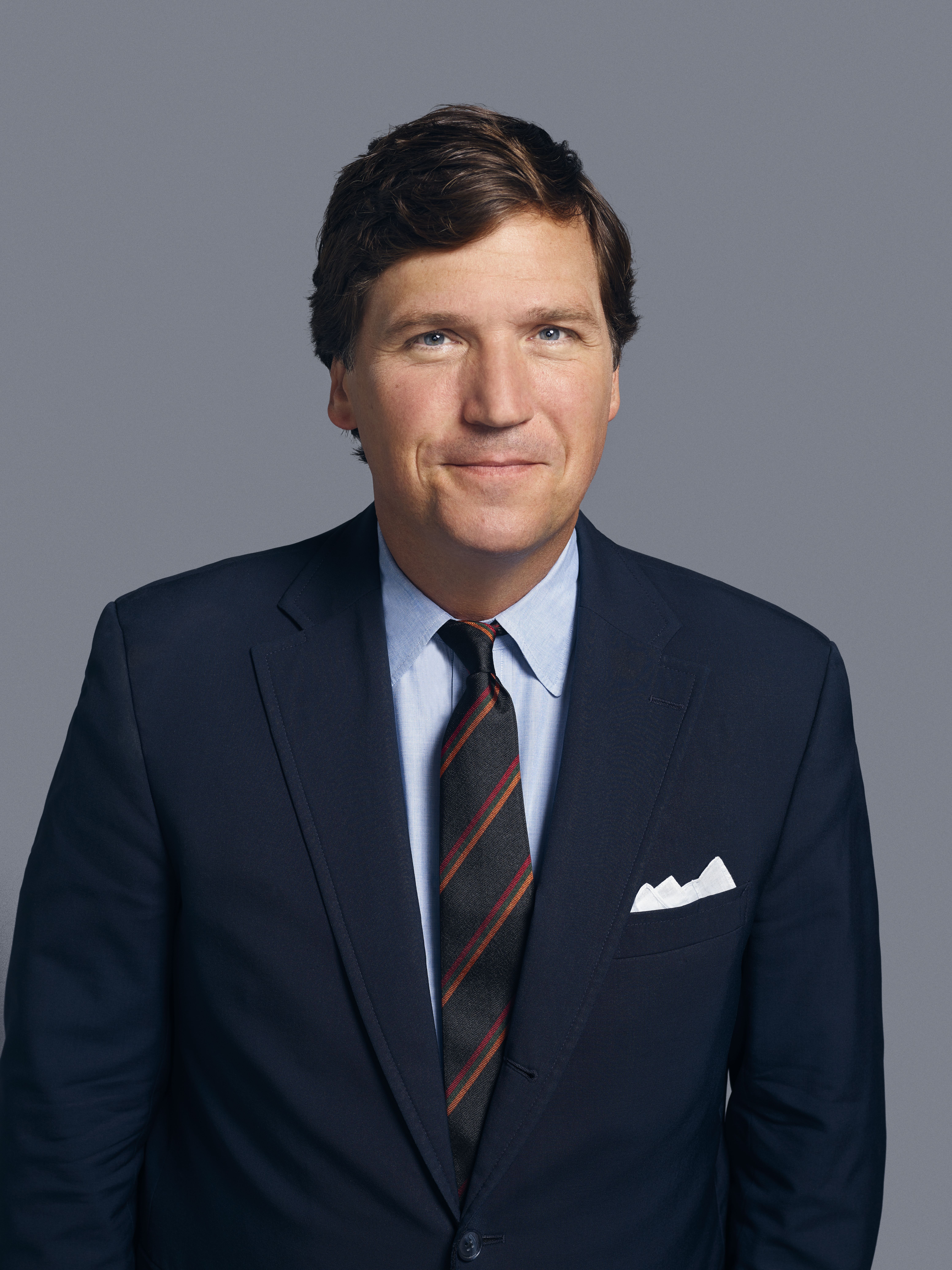 6208x8280 Tucker Carlson Wallpaper