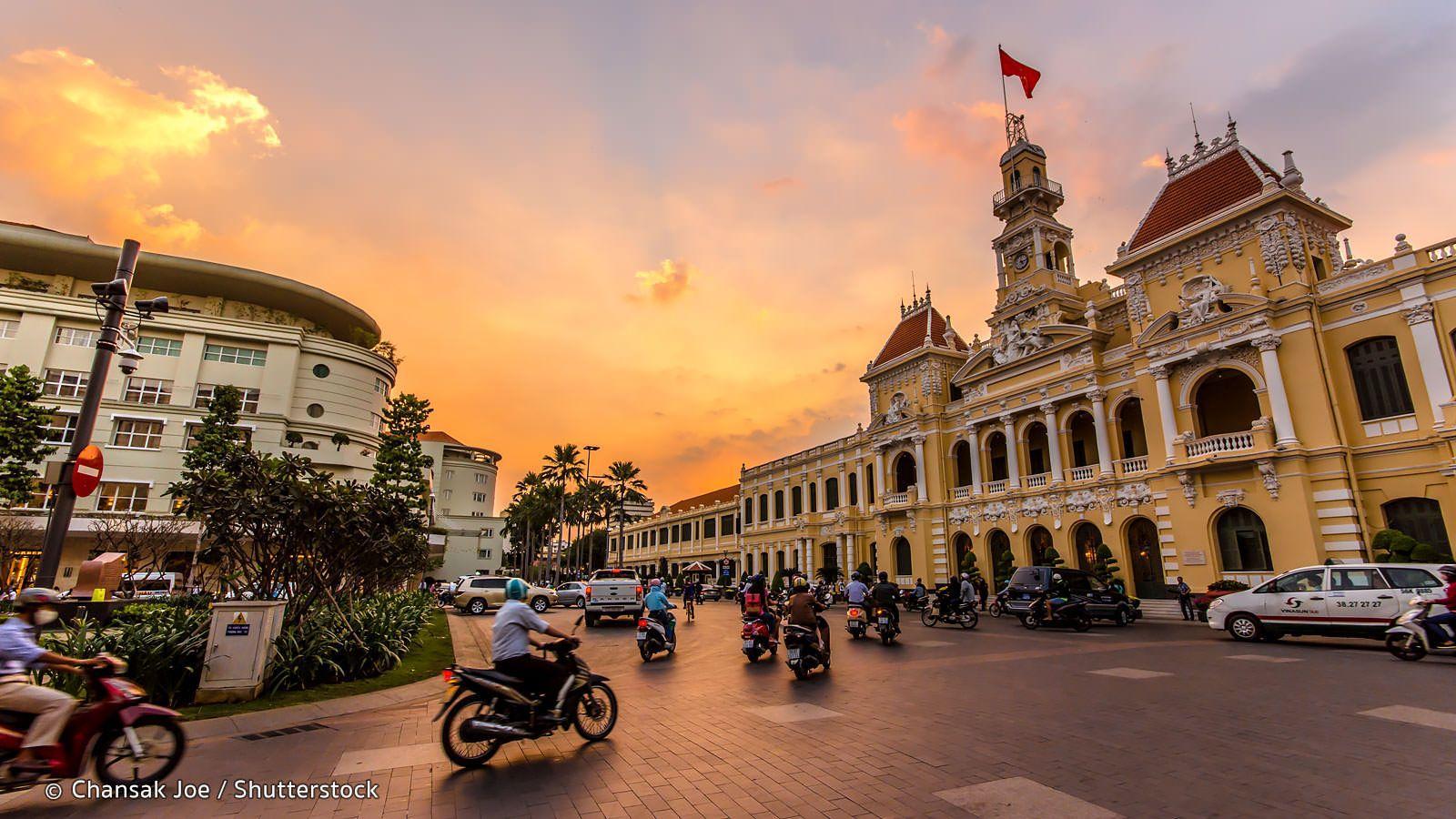 Saigon Wallpapers - Top Free Saigon Backgrounds - WallpaperAccess