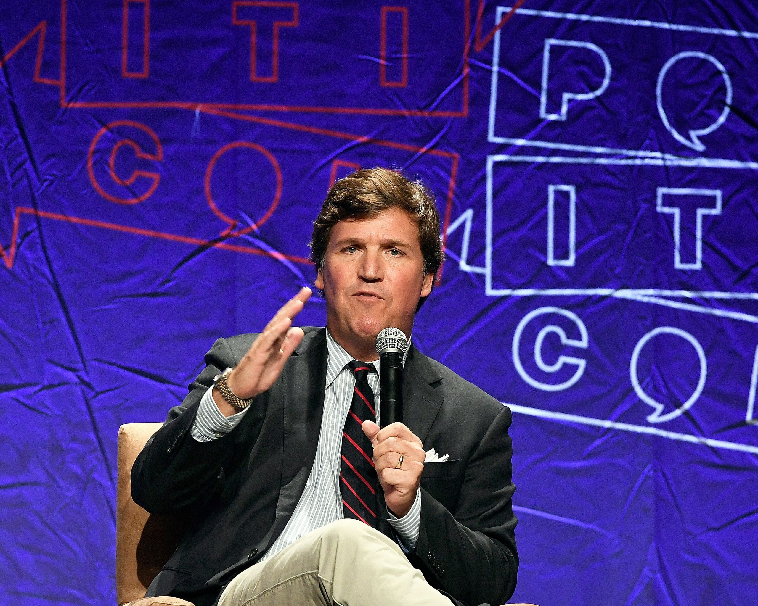 2560x2048 Tucker Carlson Said People Should Watch His Show If They Want to Know What He Thinks. Here's What I See