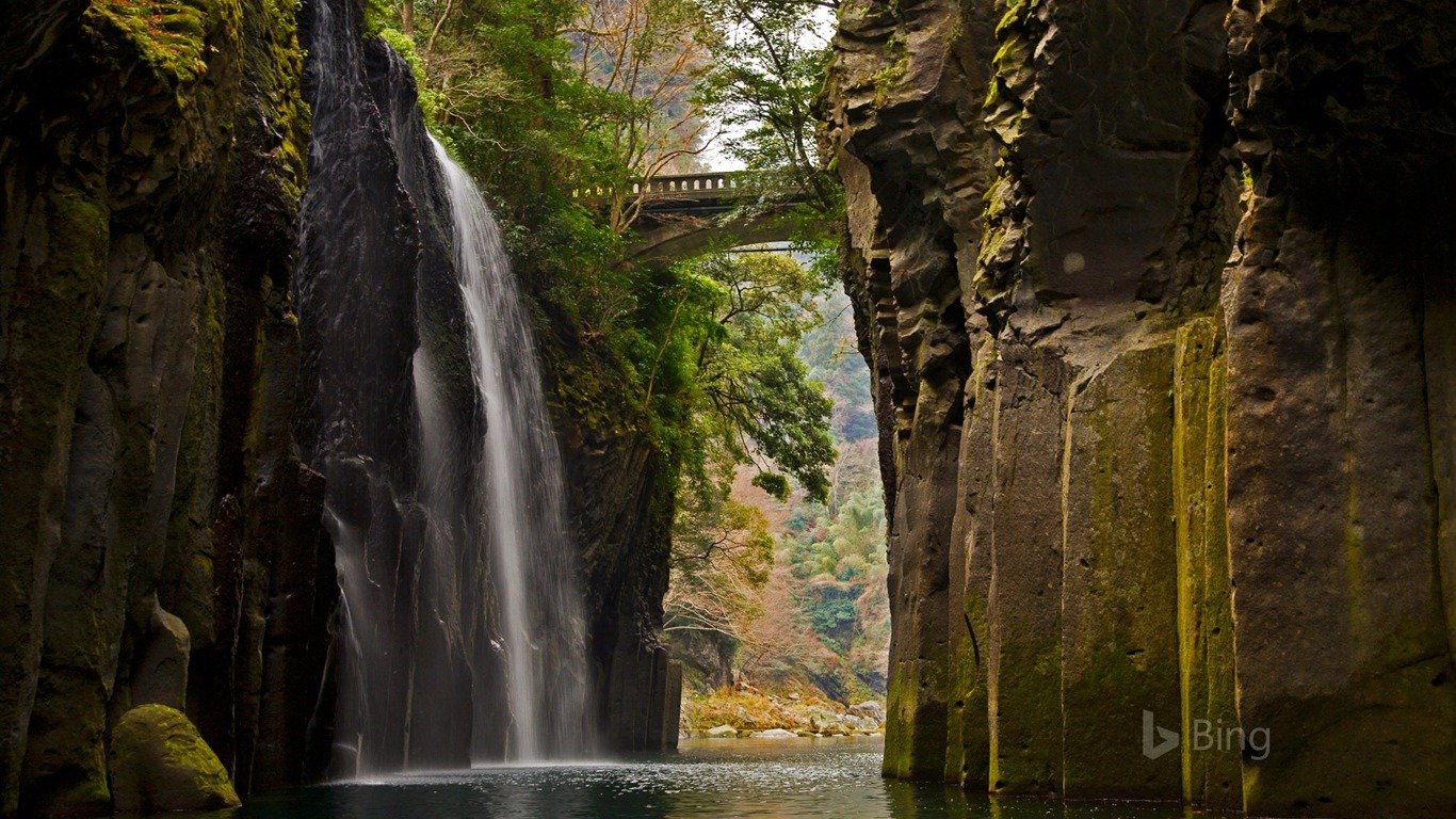 1366x768 Japan Takachiho Gorge Kyushu 2016 Bing Desktop Wallpaper