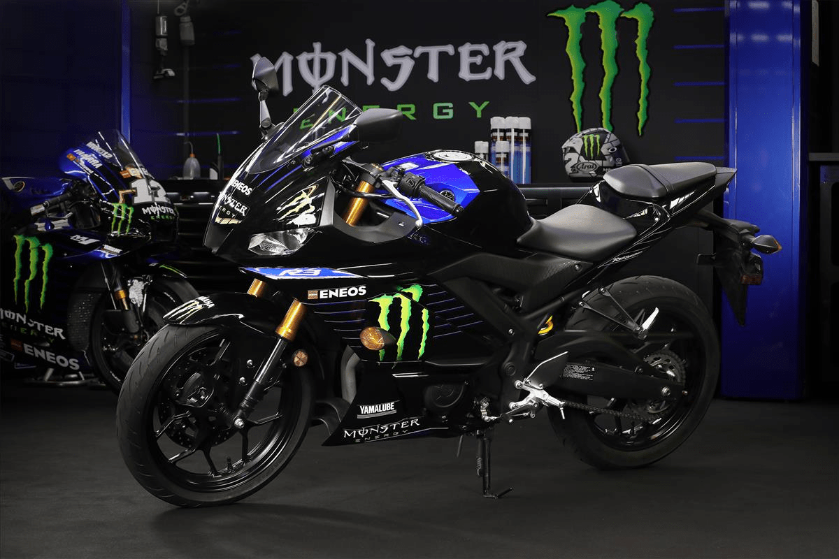 1200x800 Yamaha YZF R3 Monster Energy Yamaha MotoGP Edition Supersport