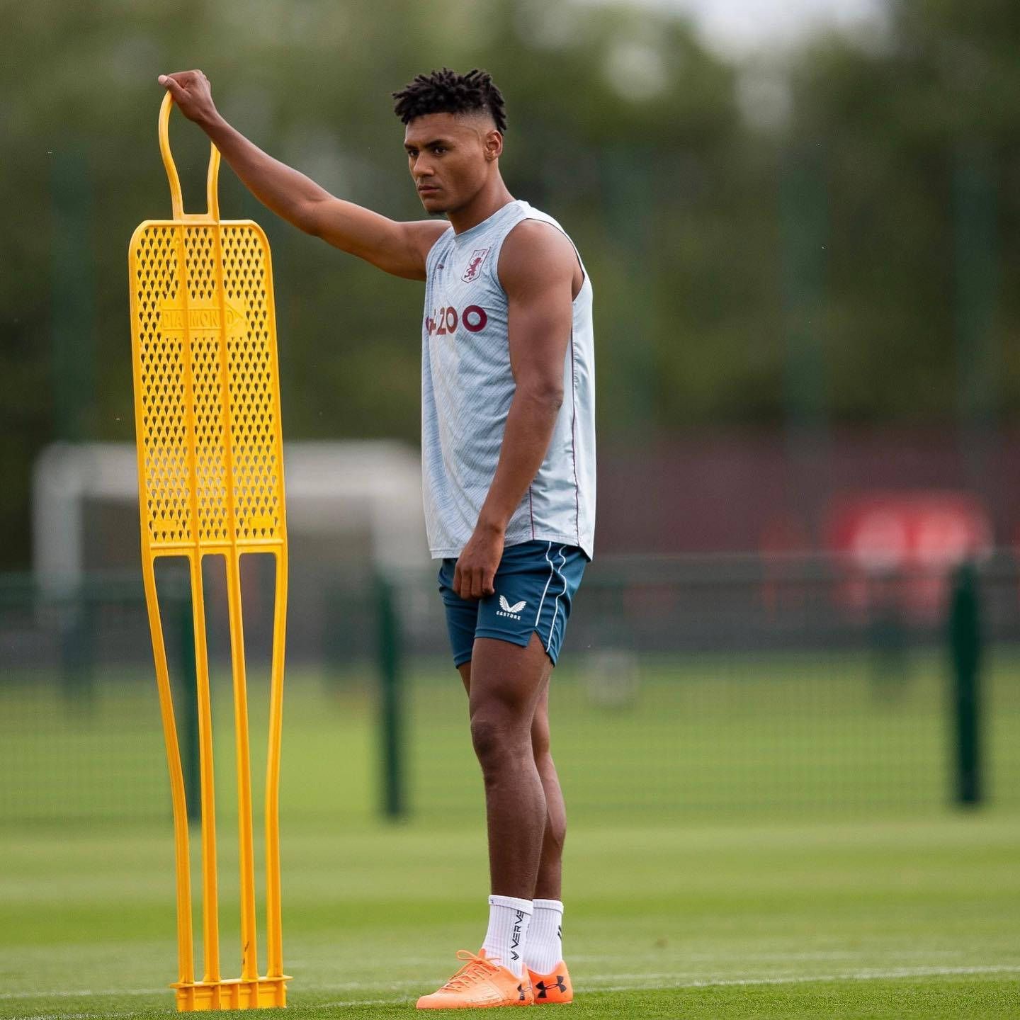 1440x1440 Download Ollie Watkins With Training Dummy Wallpaper