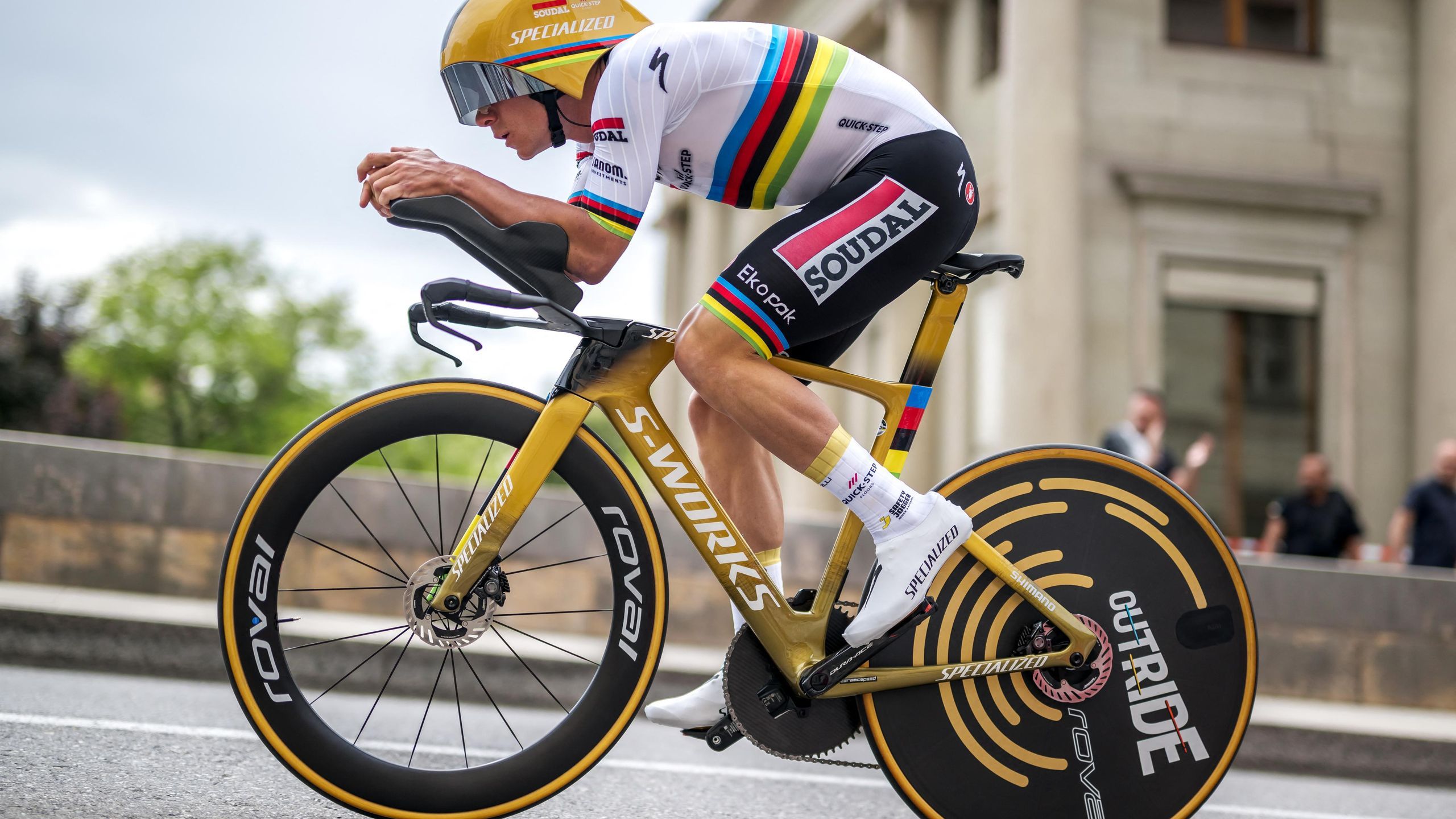 2560x1440 Remco Evenepoel powers to 'almost perfect' time trial victory as João Almeida wins Tour de Romandie overall