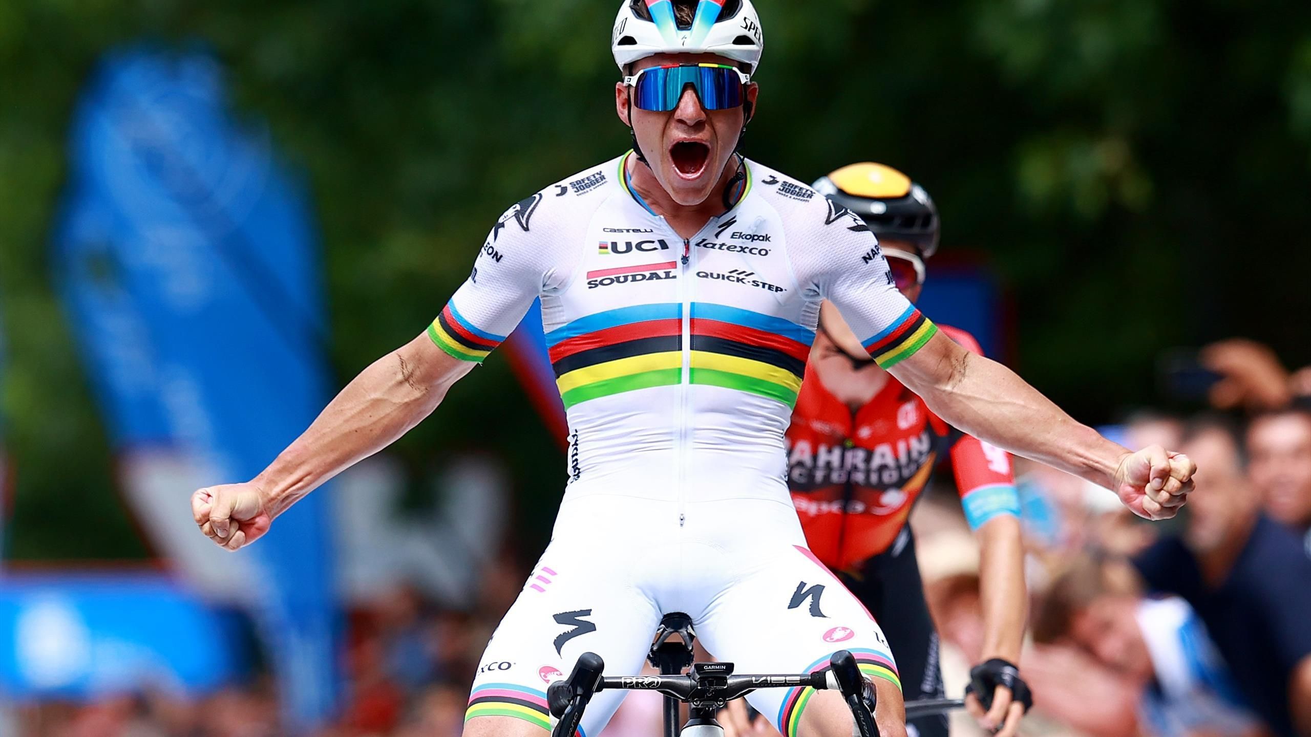 2560x1440 Remco Evenepoel Claims Record Equalling Third Win At Clasica San Sebastian