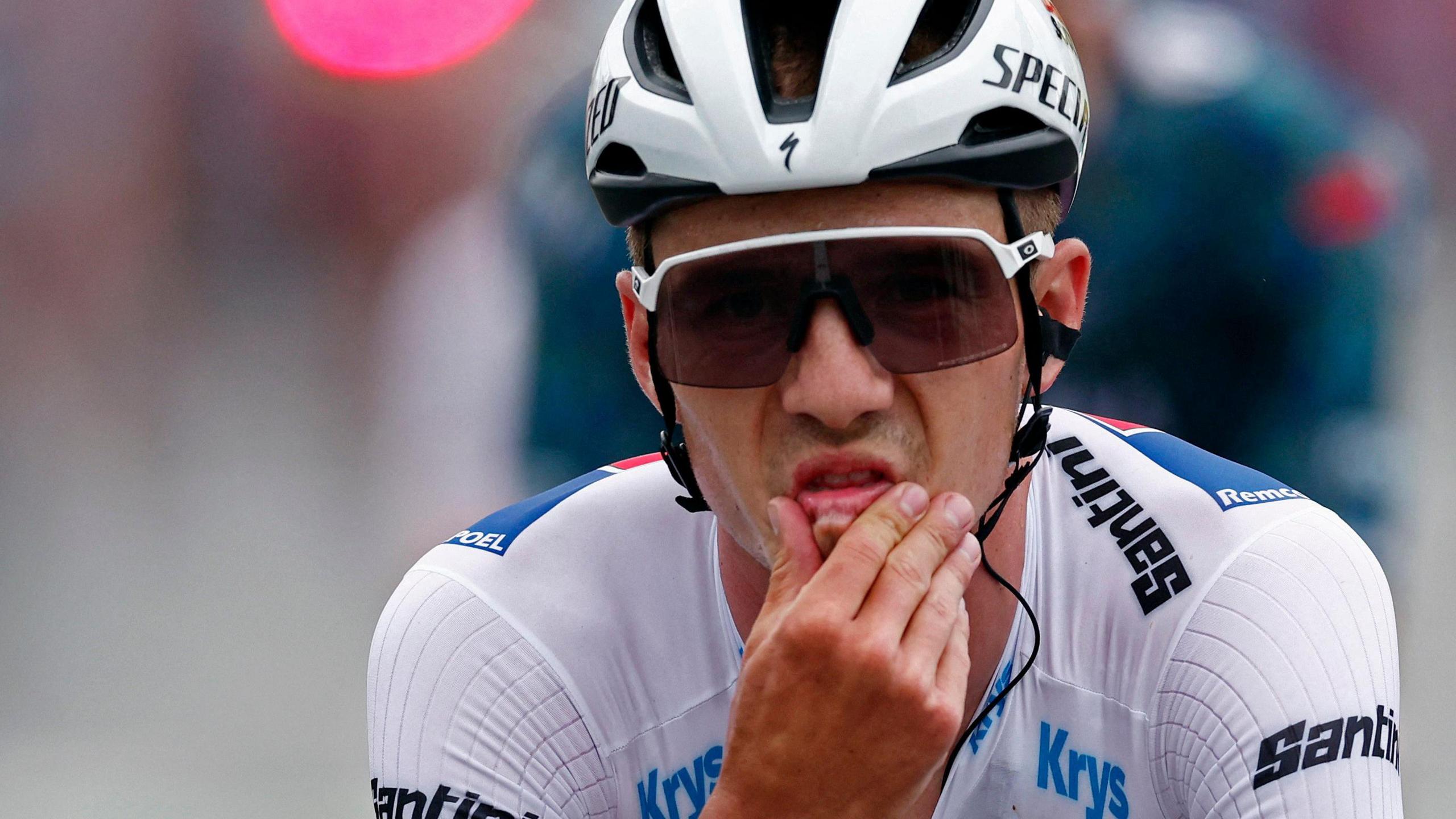 2560x1440 Remco Evenepoel: Double Olympic champion cyclist sustains several fractures in crash