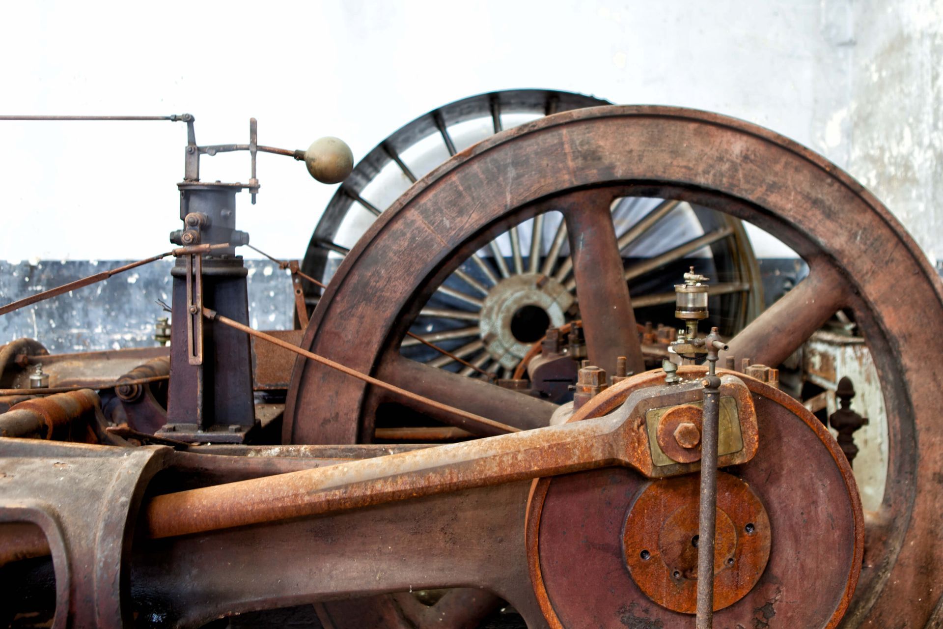 1920x1280 Wallpaper Mural of a drive line of a steam engine (B)