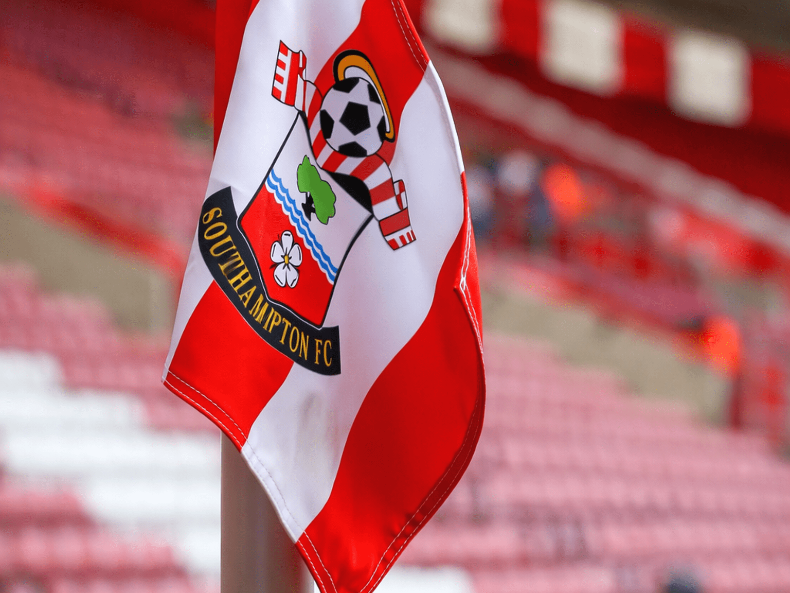 1536x1152 Southampton FC with Sembo