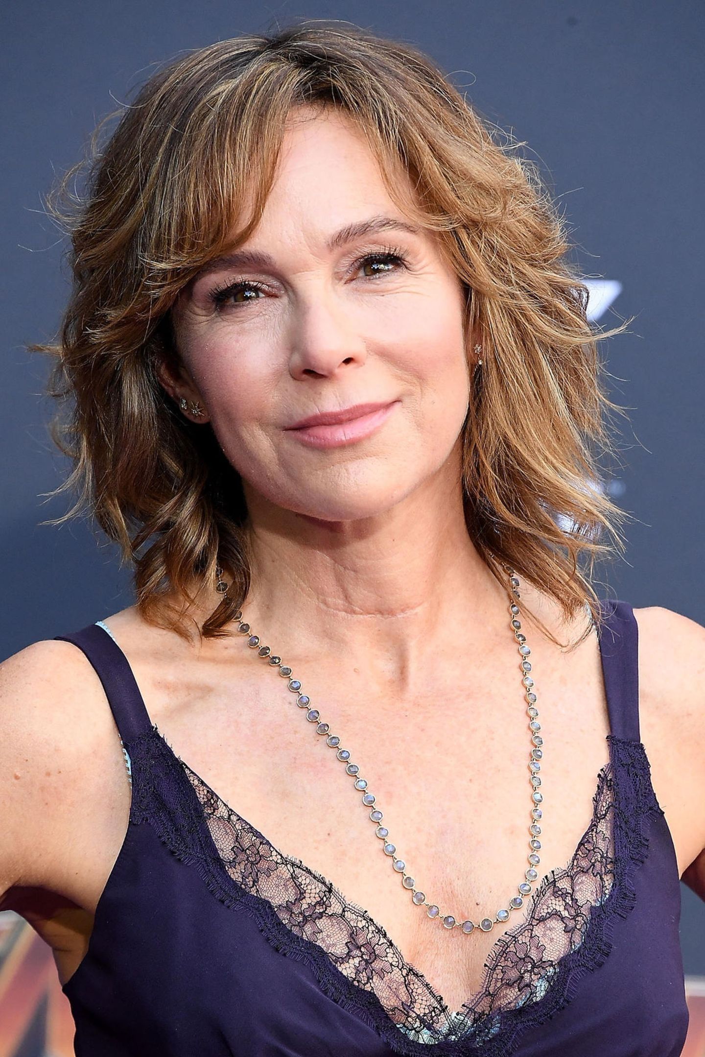 1440x2158 Jennifer Grey Wallpaper