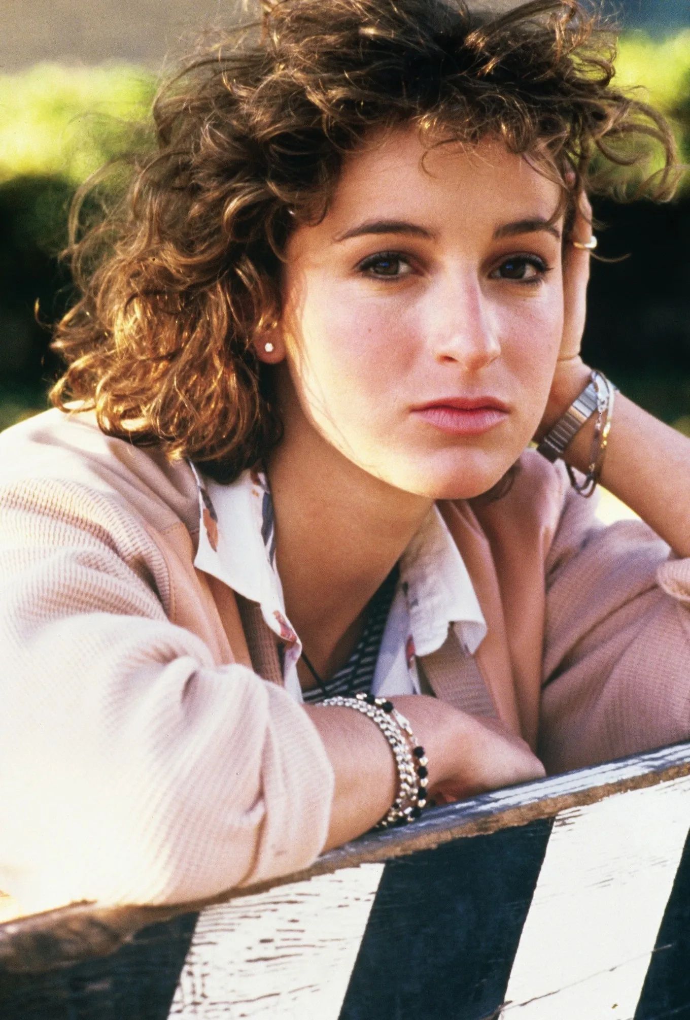 1360x2010 Jennifer Grey Wallpaper