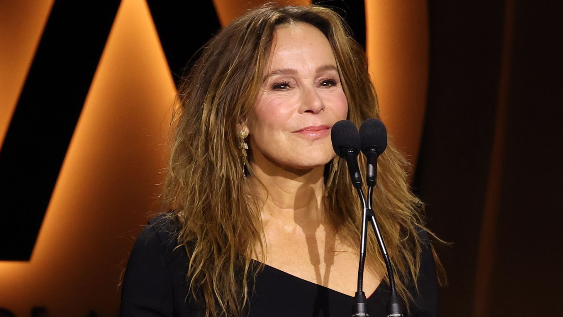 1920x1080 Fans Praise 'Dirty Dancing' Star Jennifer Grey's Bikini Photo