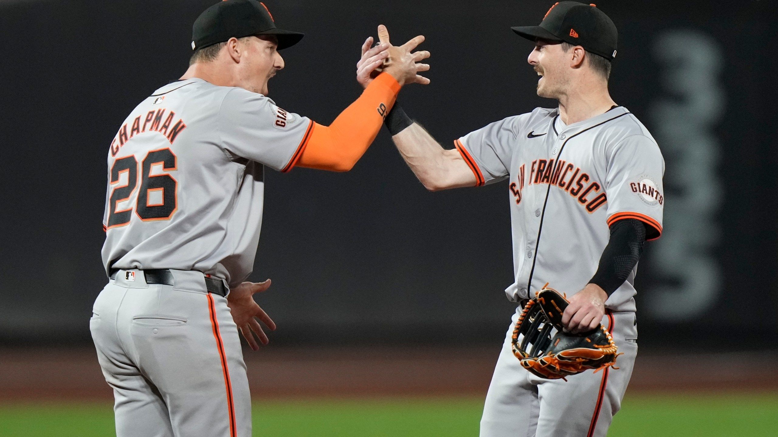 2560x1440 Giants Overcome 3rd Straight 4 Run Deficit On Road, Hold Off Mets 8 7