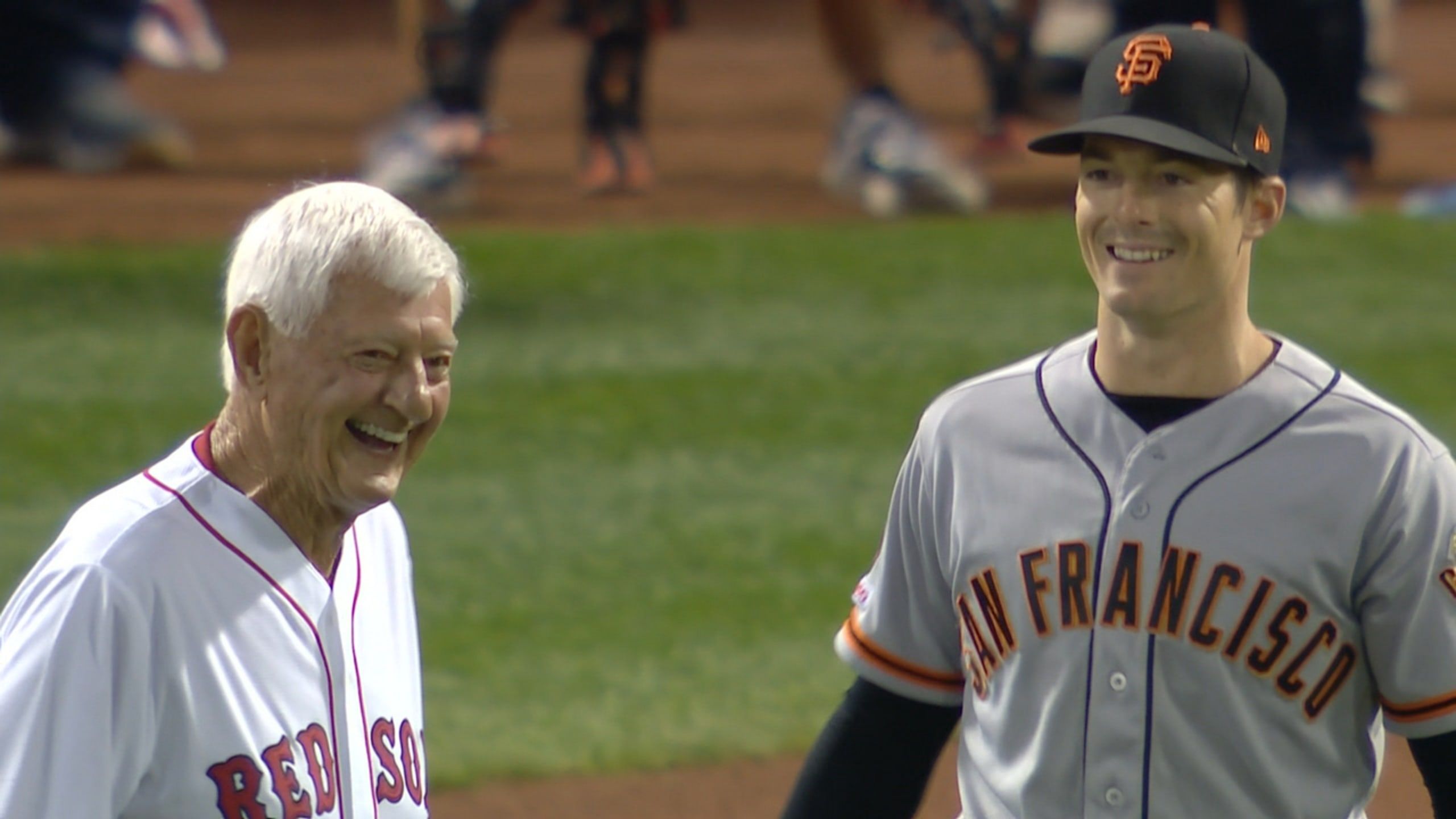 2560x1440 The Irresistible Pull of a Yastrzemski in Fenway