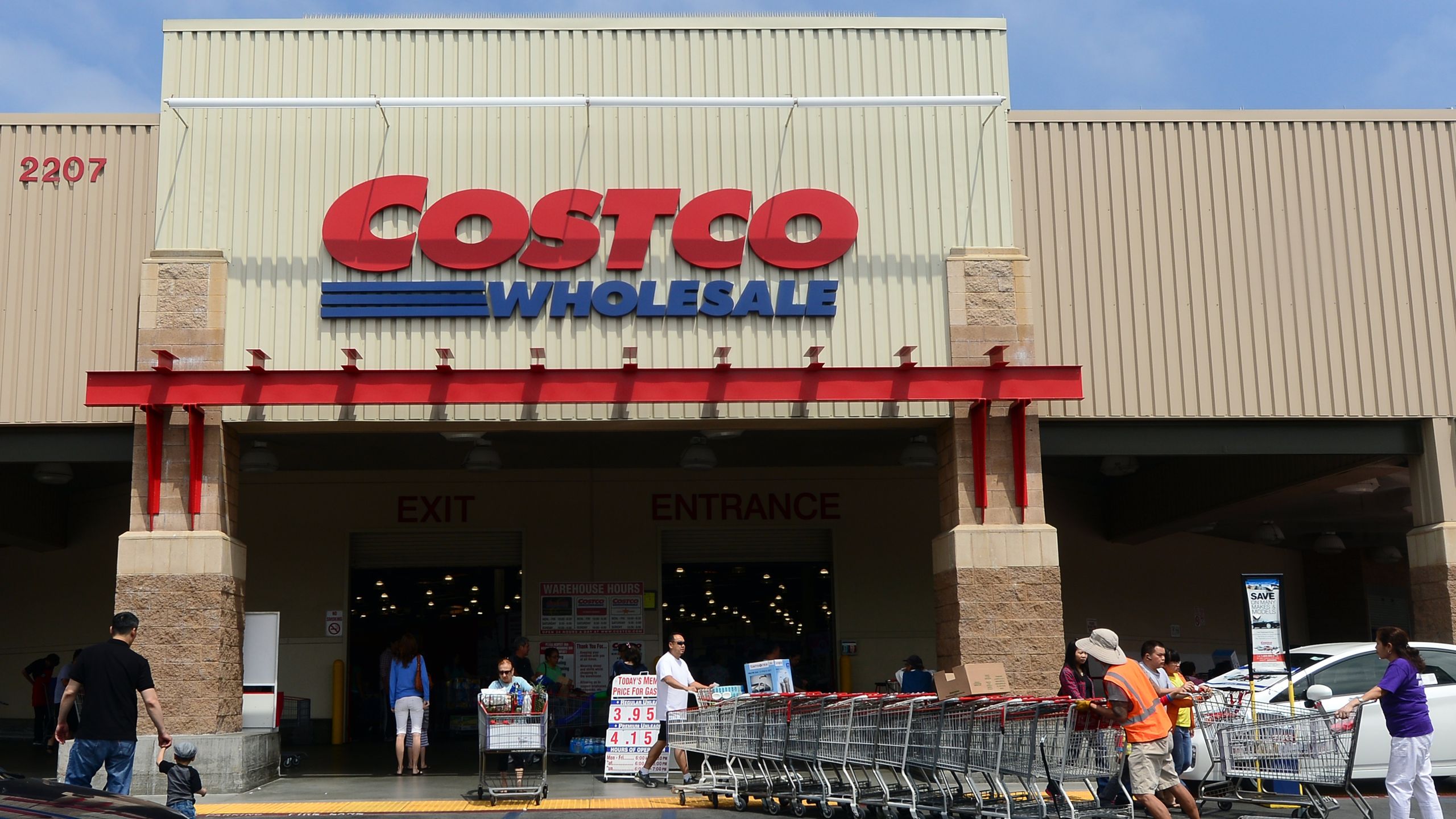 2560x1440 Costco's Kirkland Signature Is the Best Store Brand There Ever Was. Bon Appétit