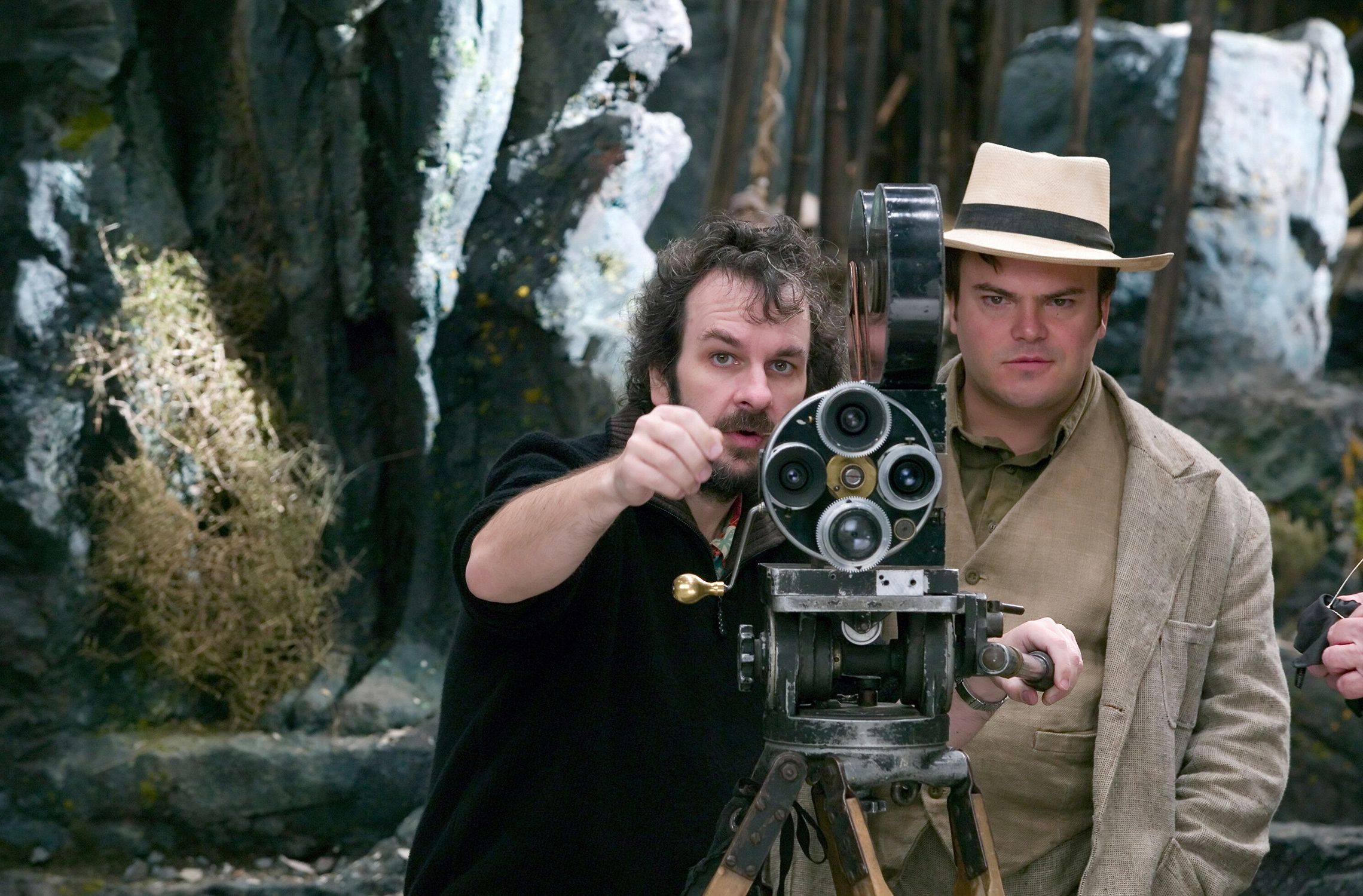 2280x1500 Peter Jackson Wallpaper
