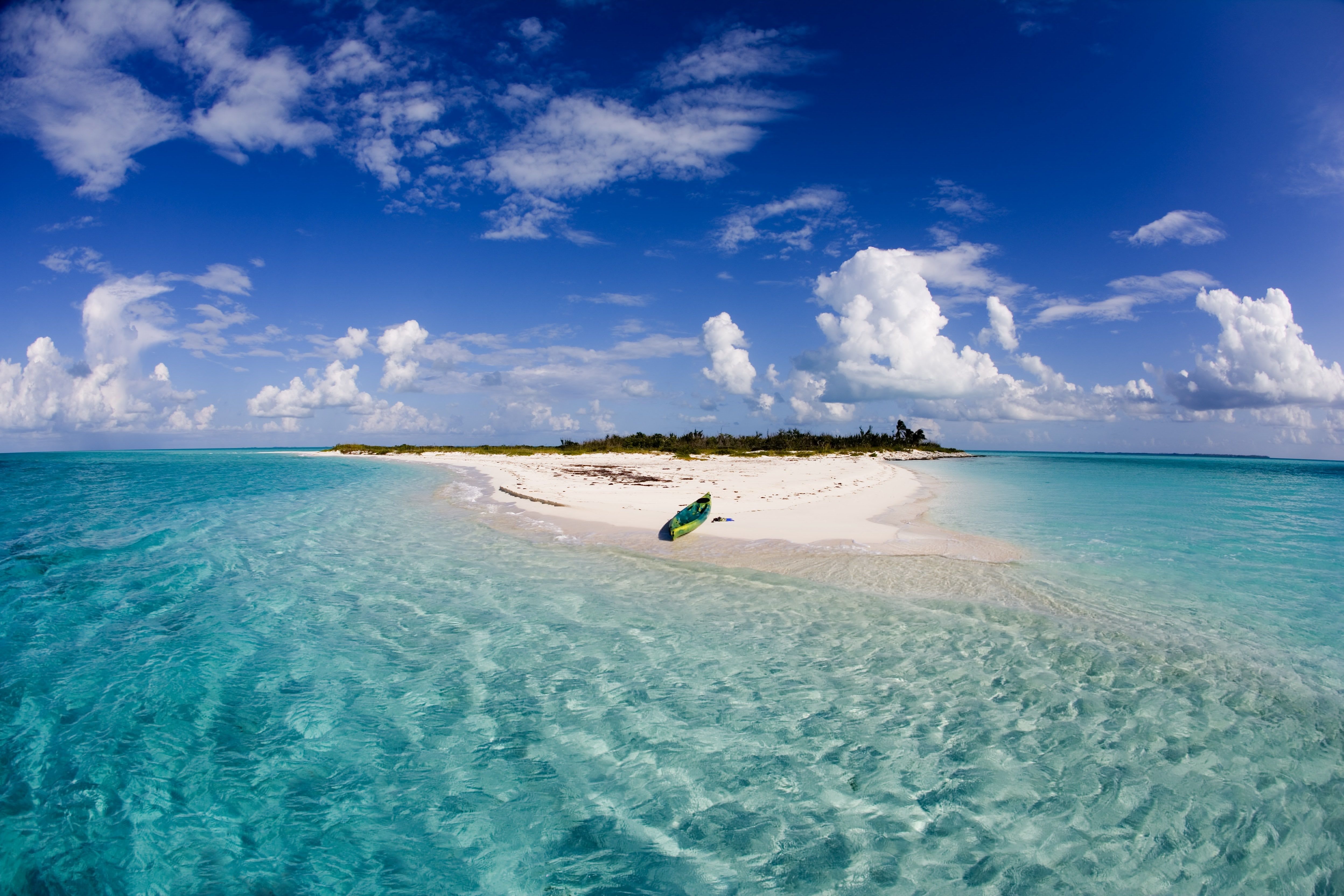 4992x3328 Wallpaper the ocean, boat, island, Bahamas for mobile and desktop, section природа, resolution 4992x3328