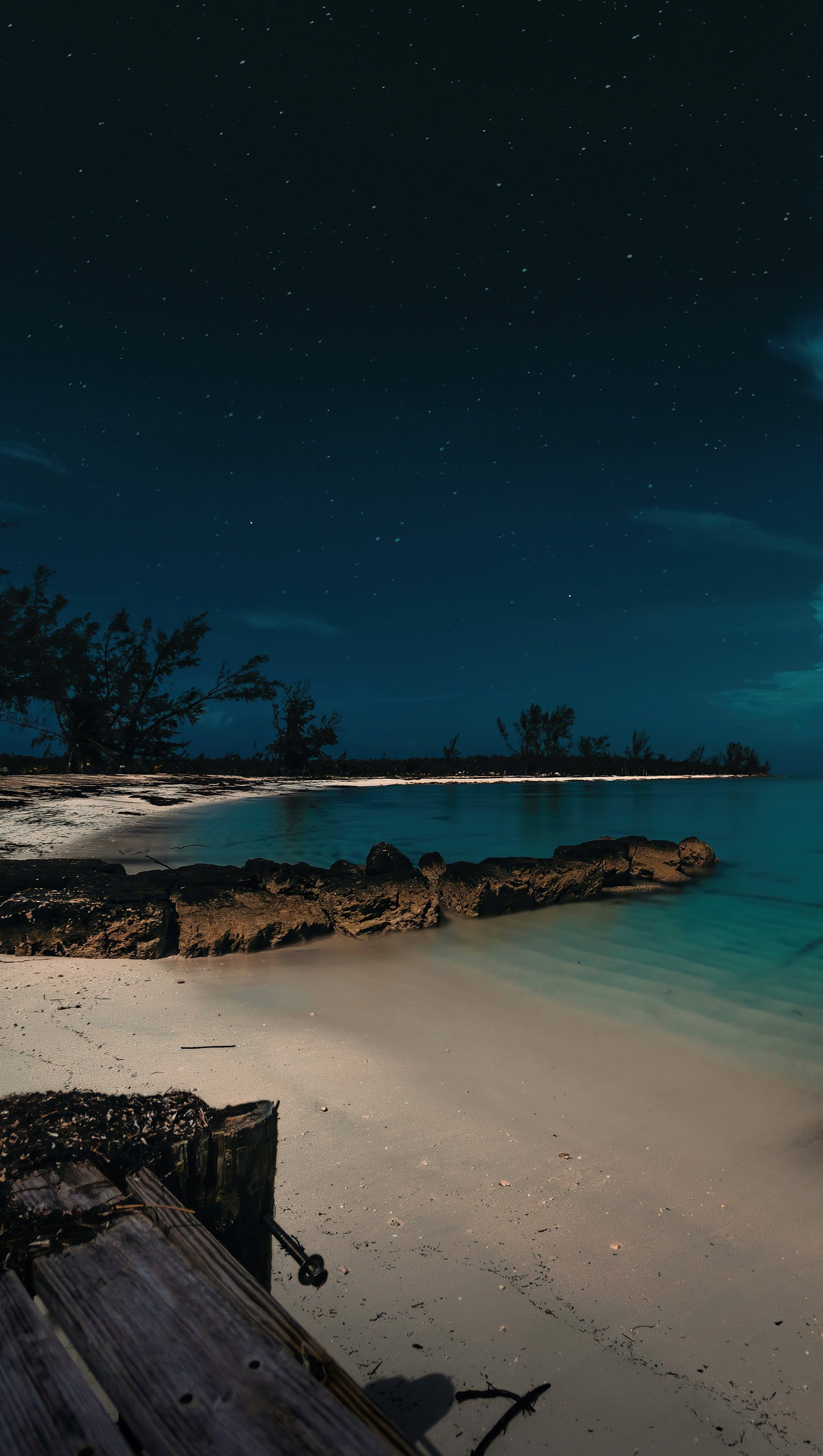 2140x3784 Beach at night in the Bahamas Wallpaper 4K for iPhone and Mobile Phone
