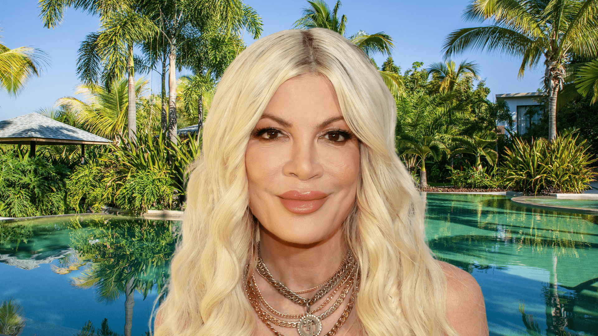 1920x1080 Tori Spelling, Is a 'Bahama Mama' in Knit Bikini: PHOTOS