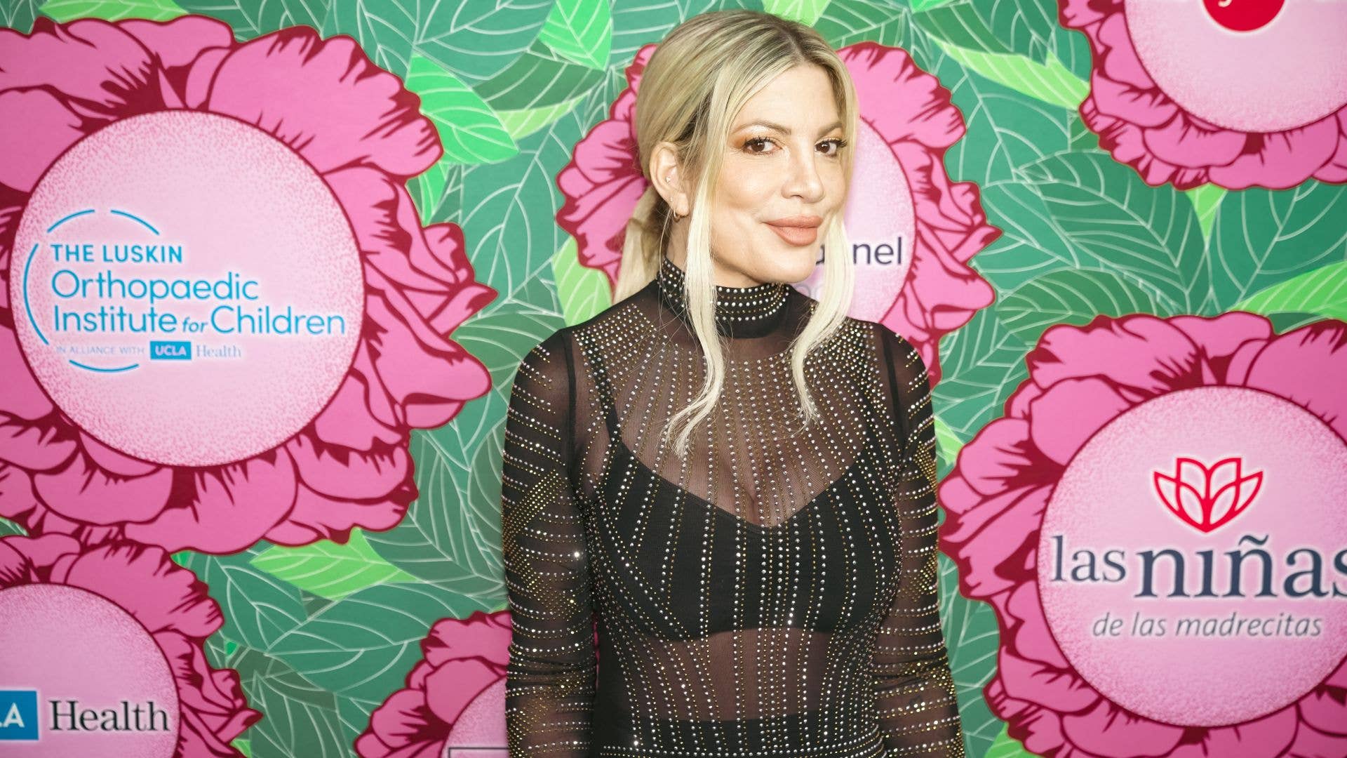 1920x1080 Tori Spelling Settles Into $15K A Month Home With Her Five Kids After Living In An RV. HELLO!