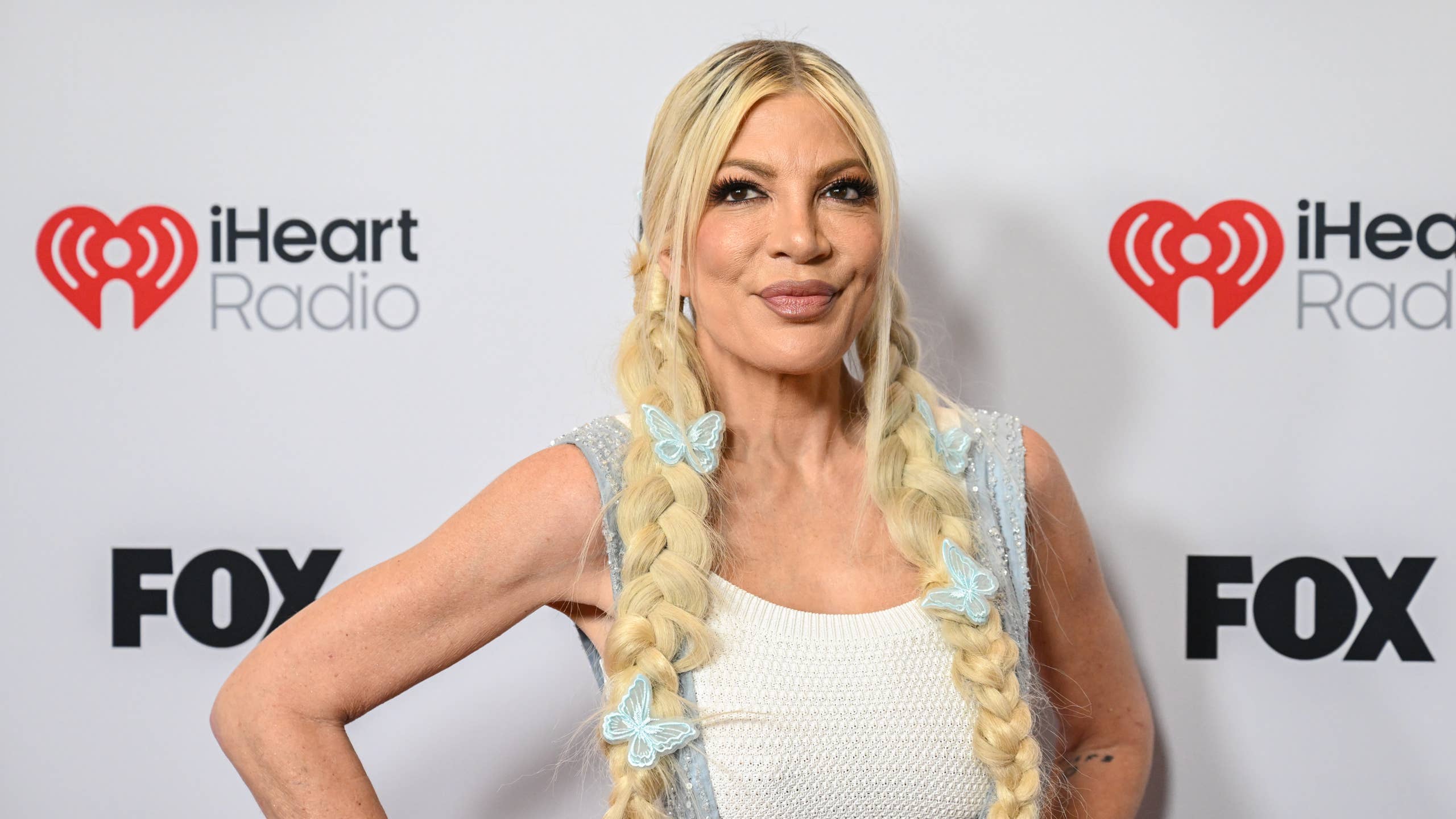 2560x1440 The 2 Wildest Requests Tori Spelling Got From Charlie Sheen After Their Date's Journal