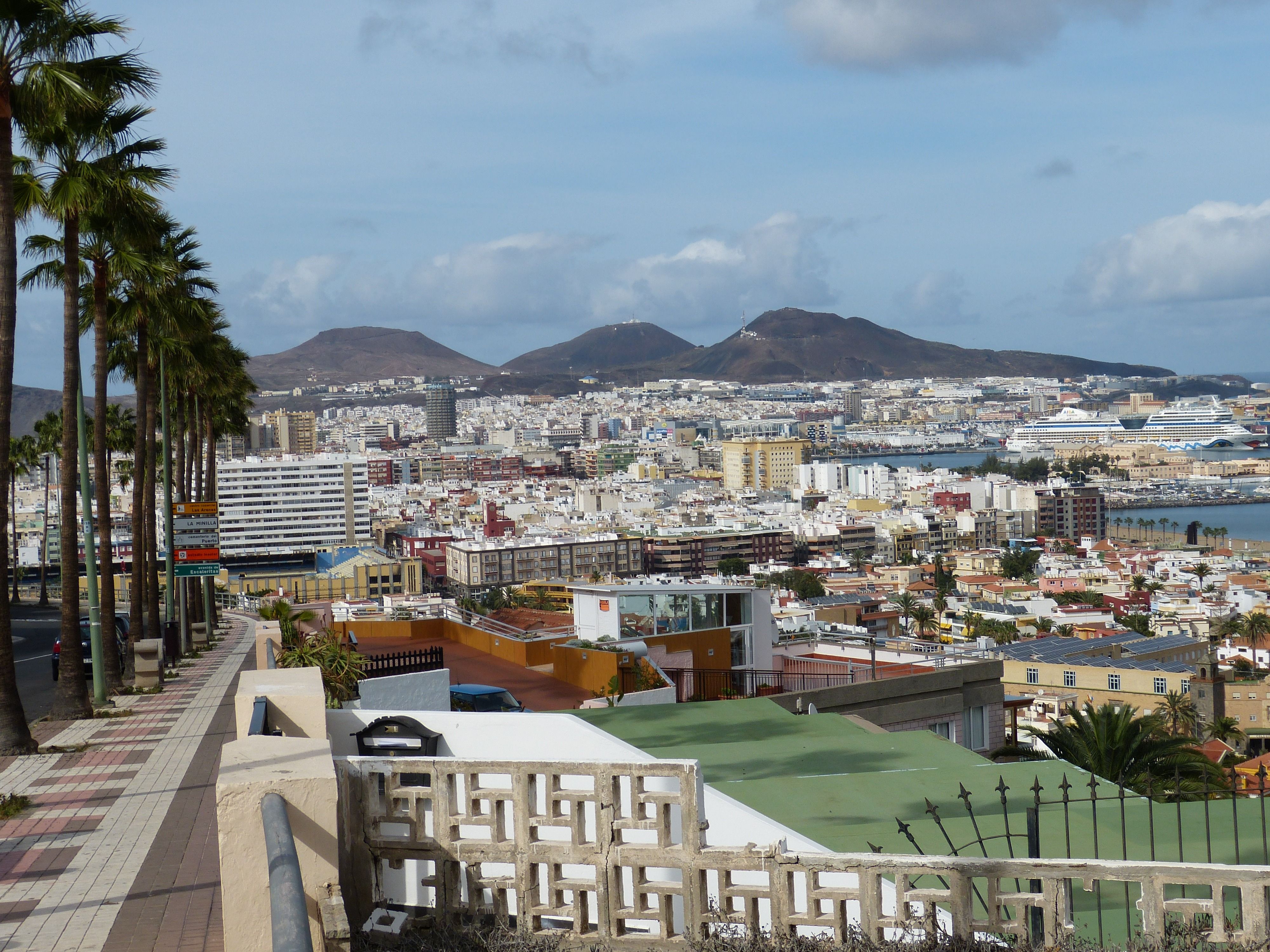 4000x3000 Free Image : sea, coast, mountain, boardwalk, skyline, town, view, city, walkway, cityscape, downtown, vacation, village, marina, port, tourism, spain, outlook, cruise ship, gran canaria, palm trees, neighbourhood, canary islands, aerial photography