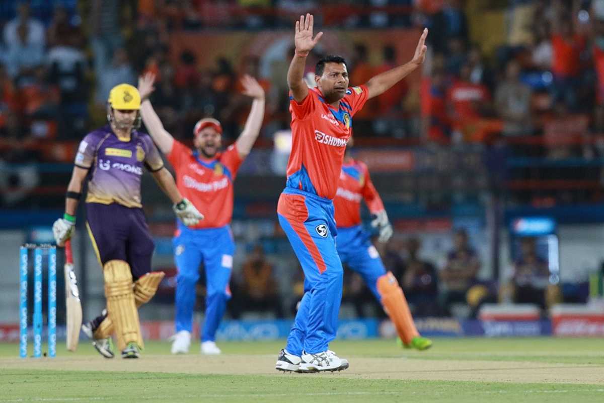 1200x800 Praveen Kumar Photo. Image Gallery and Match Picture