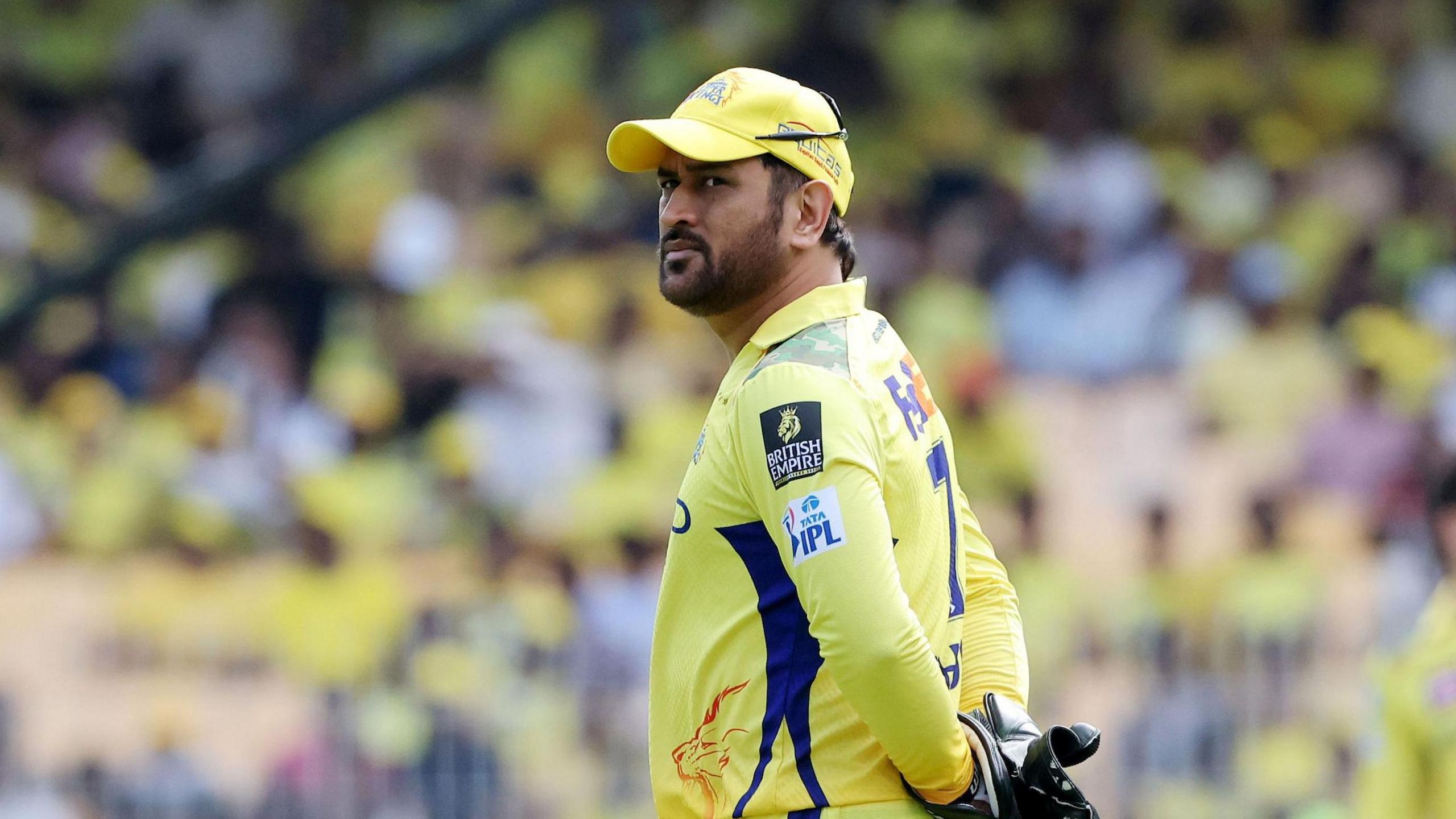 2560x1440 MS Dhoni: CSK coach Stephen Fleming unsure if former India captain will retire