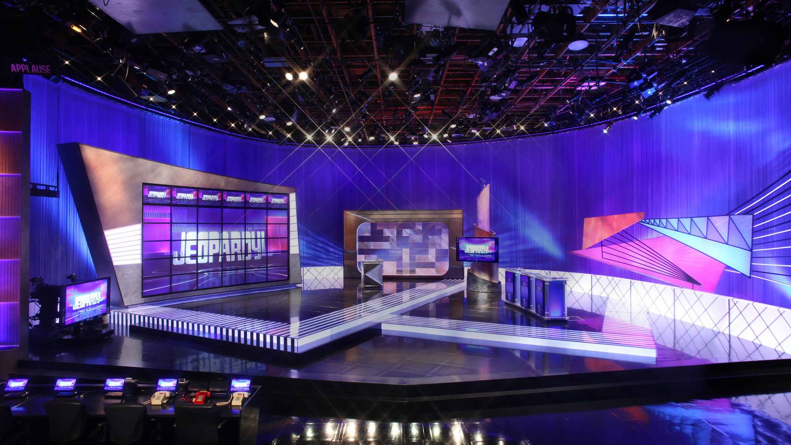 1600x900 Diehard Jeopardy! fans have logged every question in a massive database