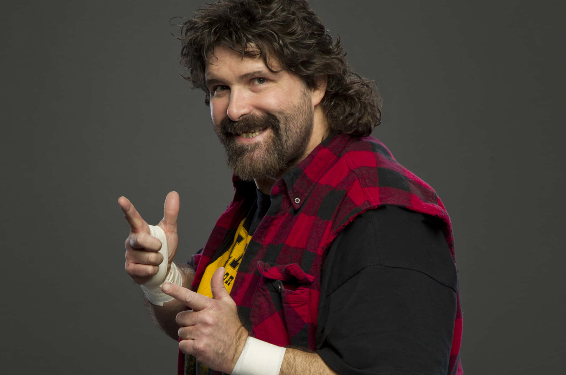 1920x1271 Download Legendary Pro Wrestler Mick Foley In Action Wallpaper