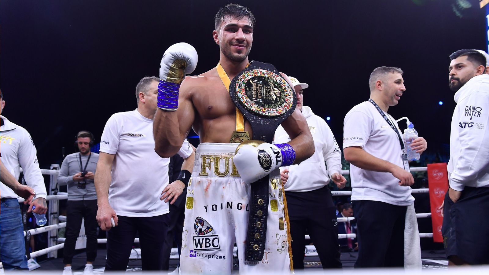 1600x900 Tommy Fury boxing record: How many wins does he have so far?