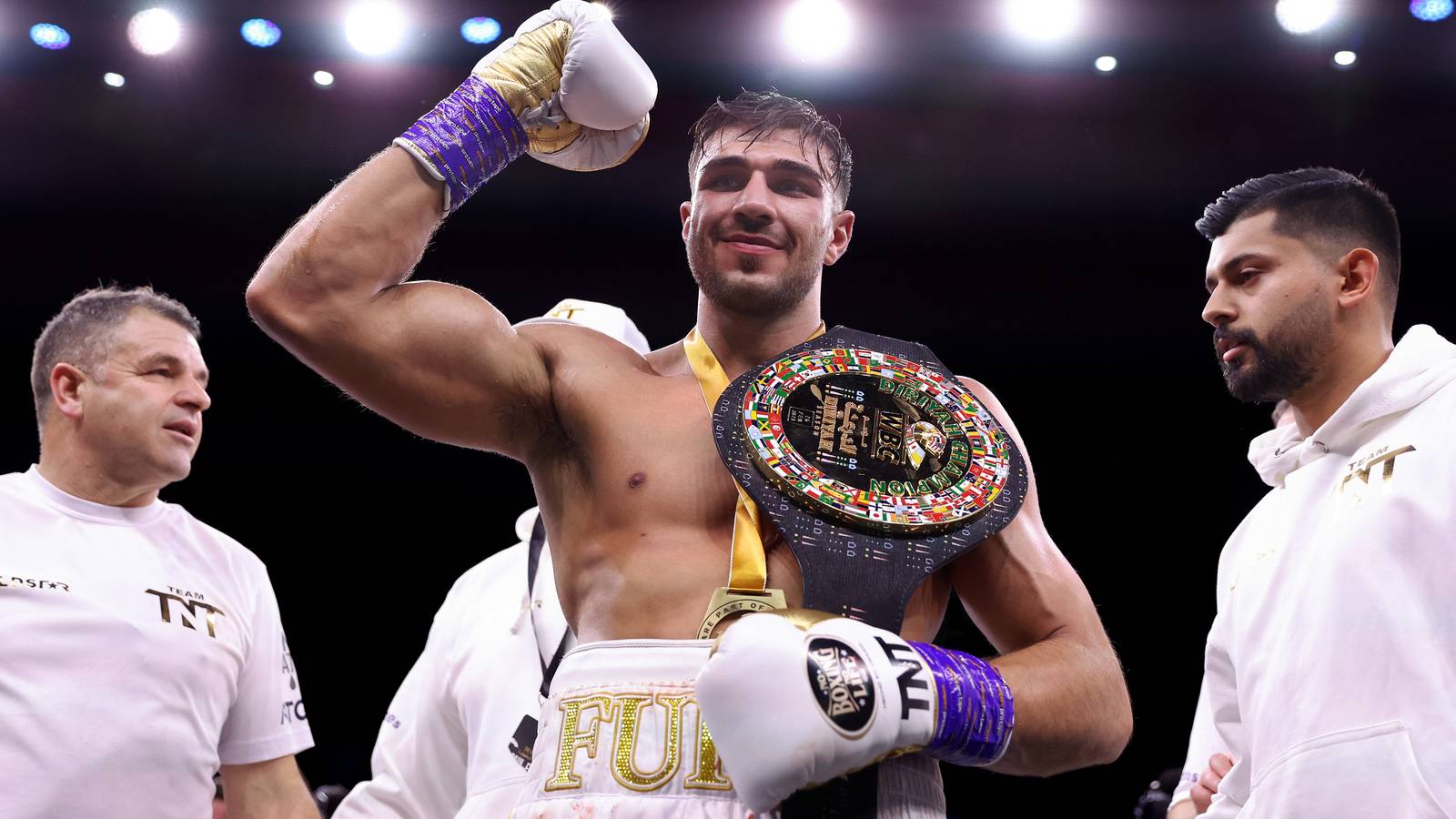 1600x900 Tommy Fury Net Worth: How much is the boxer worth?