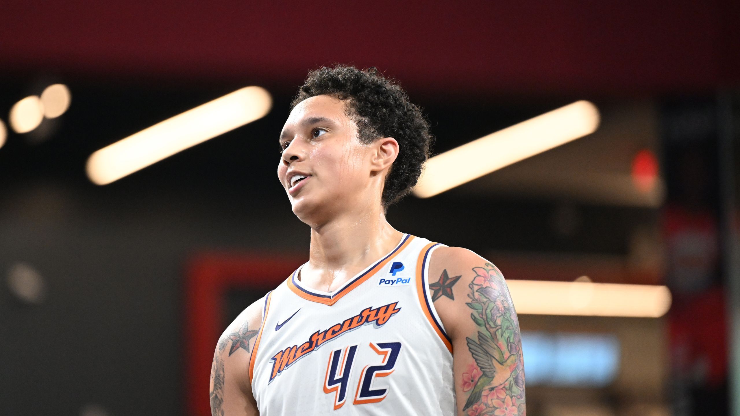 2560x1440 Brittney Griner Is Taking Time Off From the WNBA to “Focus on Her Mental Health”