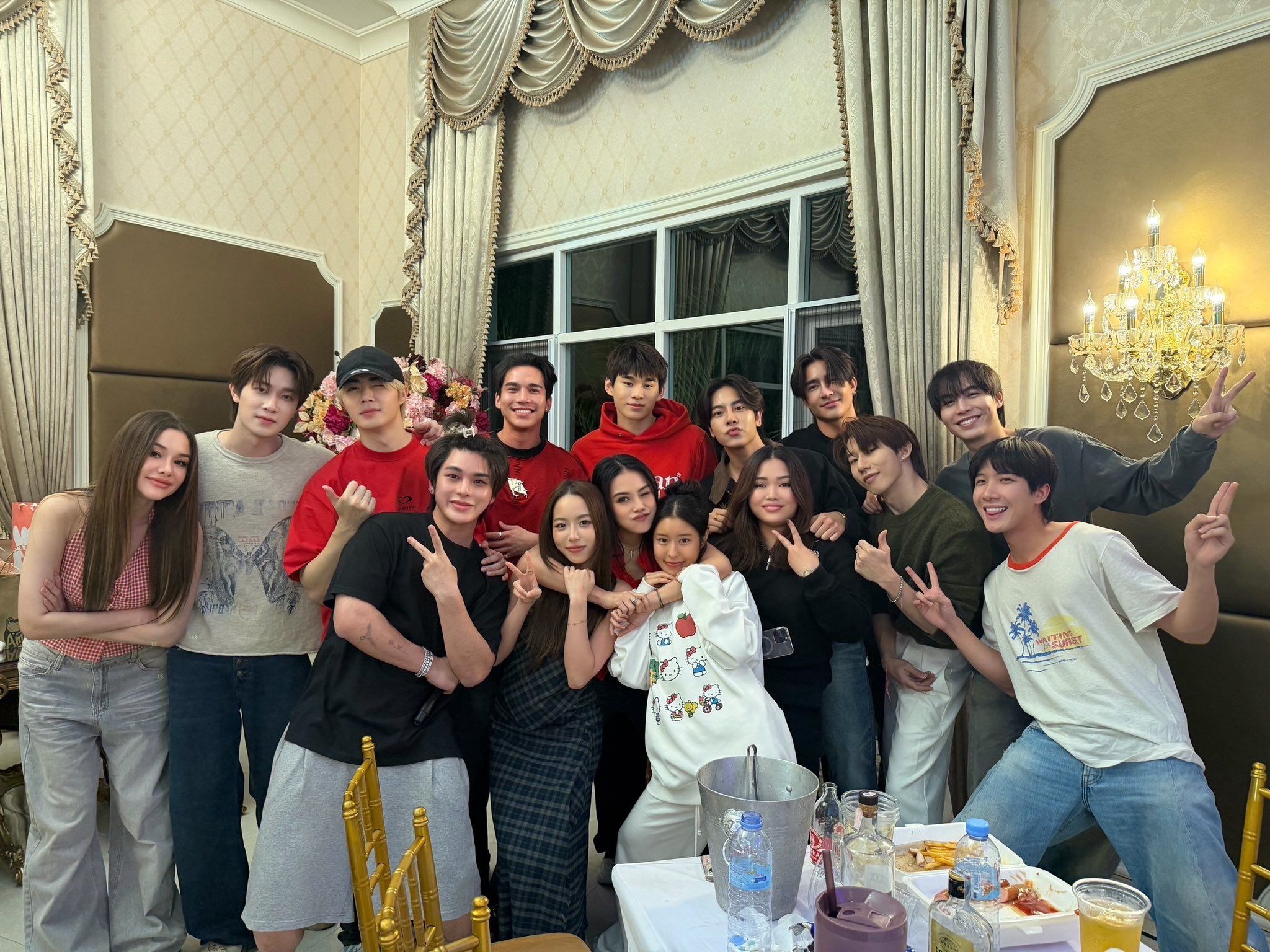 2048x1536 EarthMix at Christmas Party with Mix's new friends