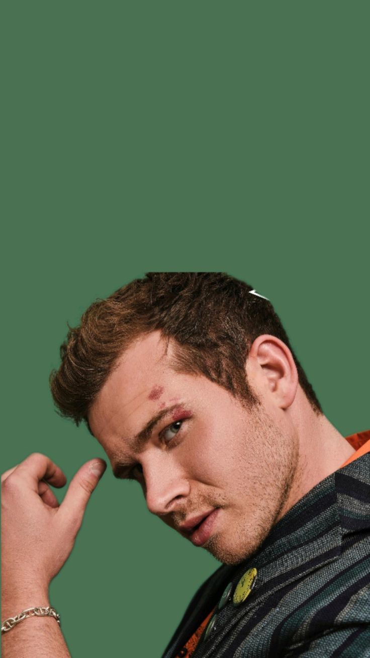 736x1308 Oliver stark wallpaper
