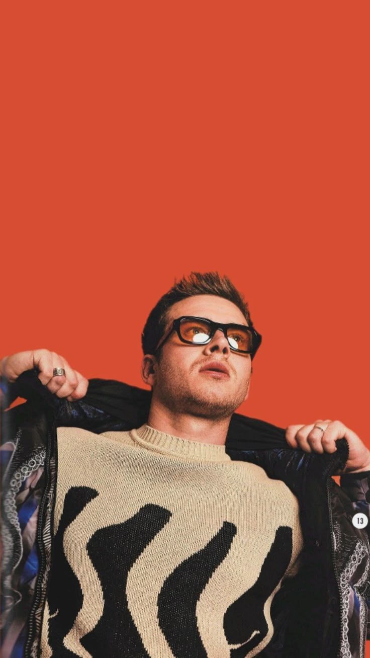 736x1308 Oliver stark wallpaper
