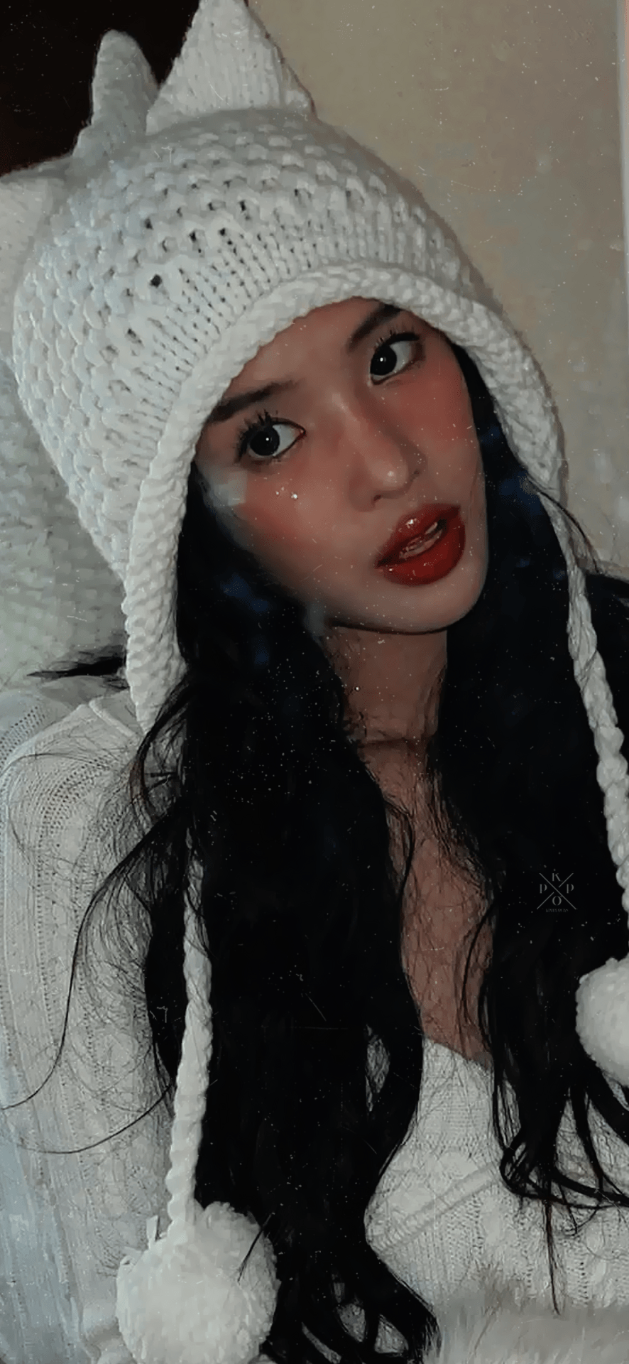 886x1920 Kpop Locks