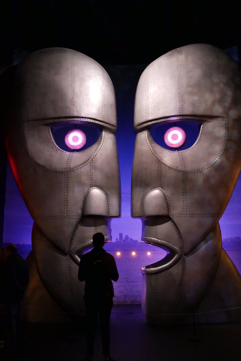 800x1200 Remember the past Pink Floyd Bell Tour I was so young, but I was there! #theirmortalremains