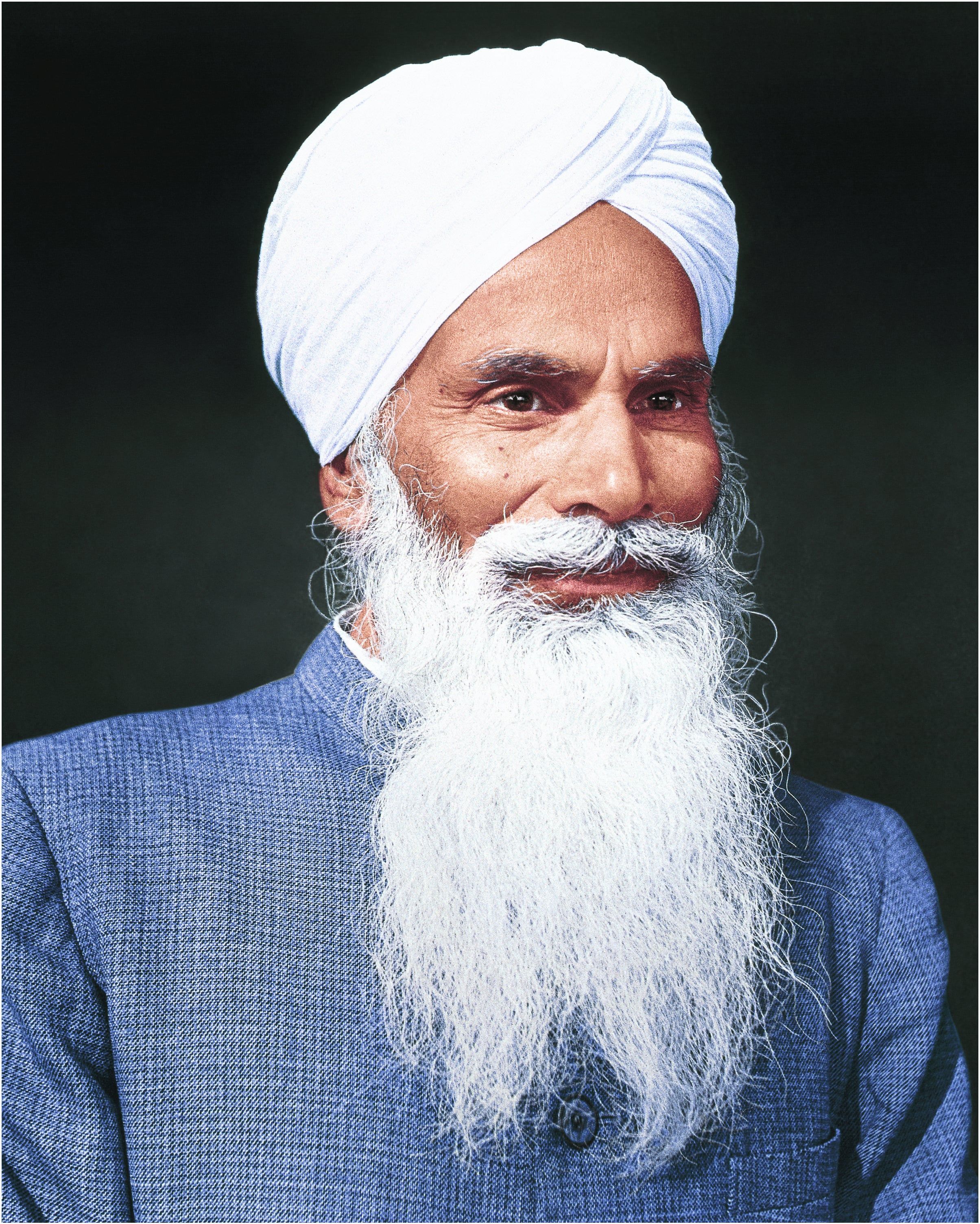 2409x3009 Photographs