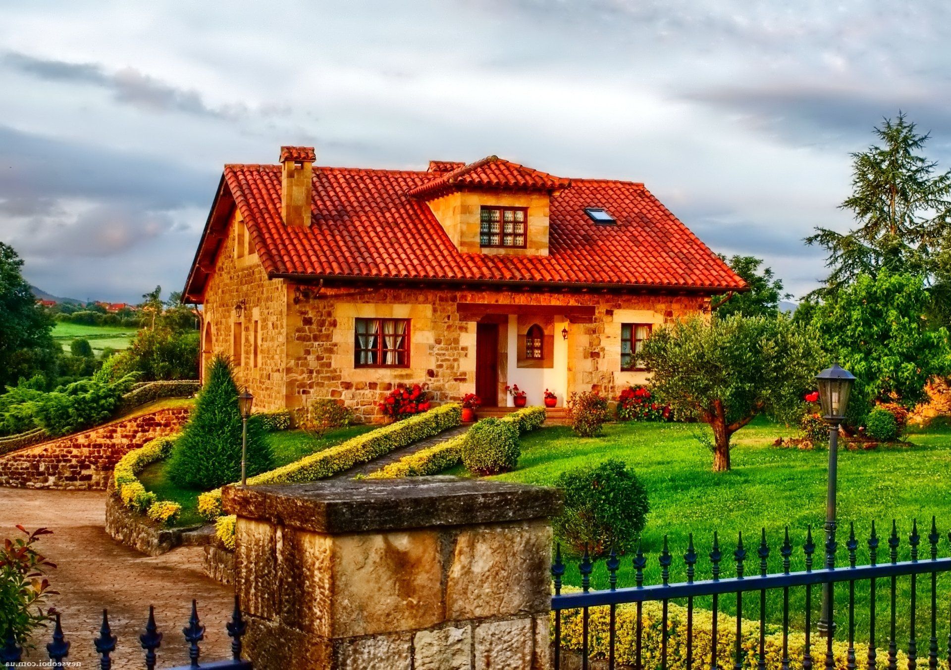 1920x1354 Charming English Countryside House Wallpaperx1650