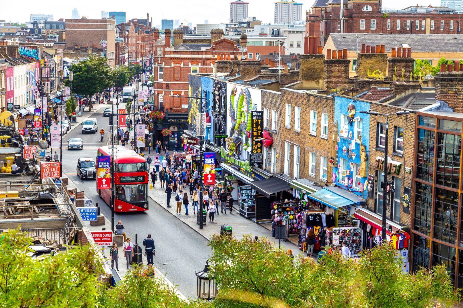 1620x1080 World Famous UK High Street That's A Playground For Punks, Rock Stars And Tourists To Go Car Free