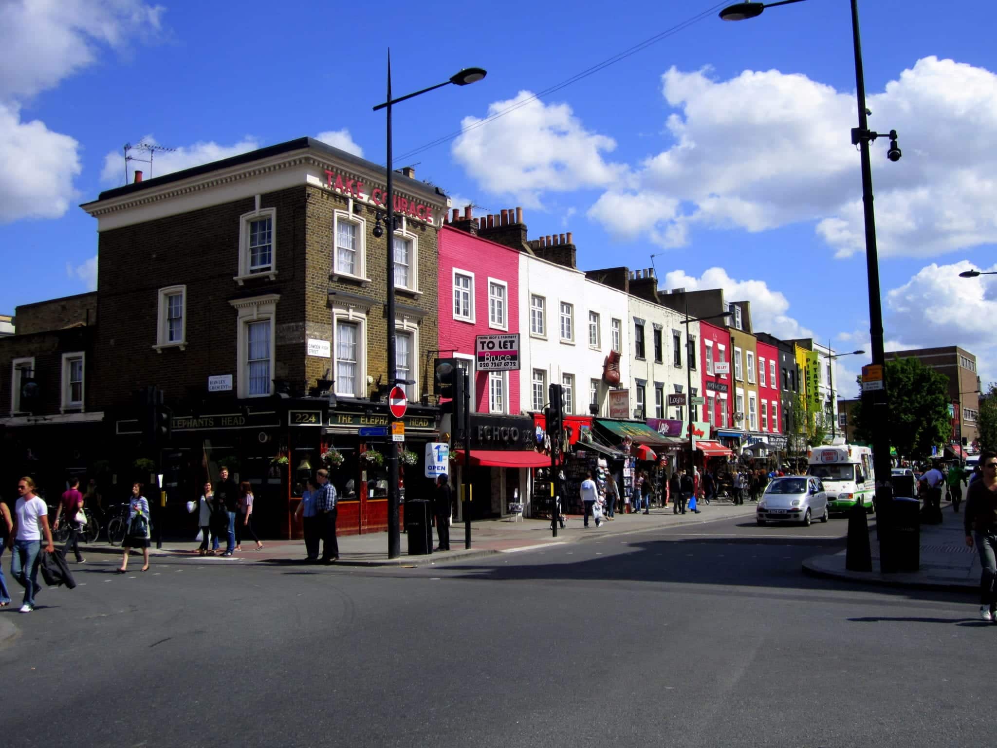 2048x1536 Camden: London's Most Colorful Neighborhood