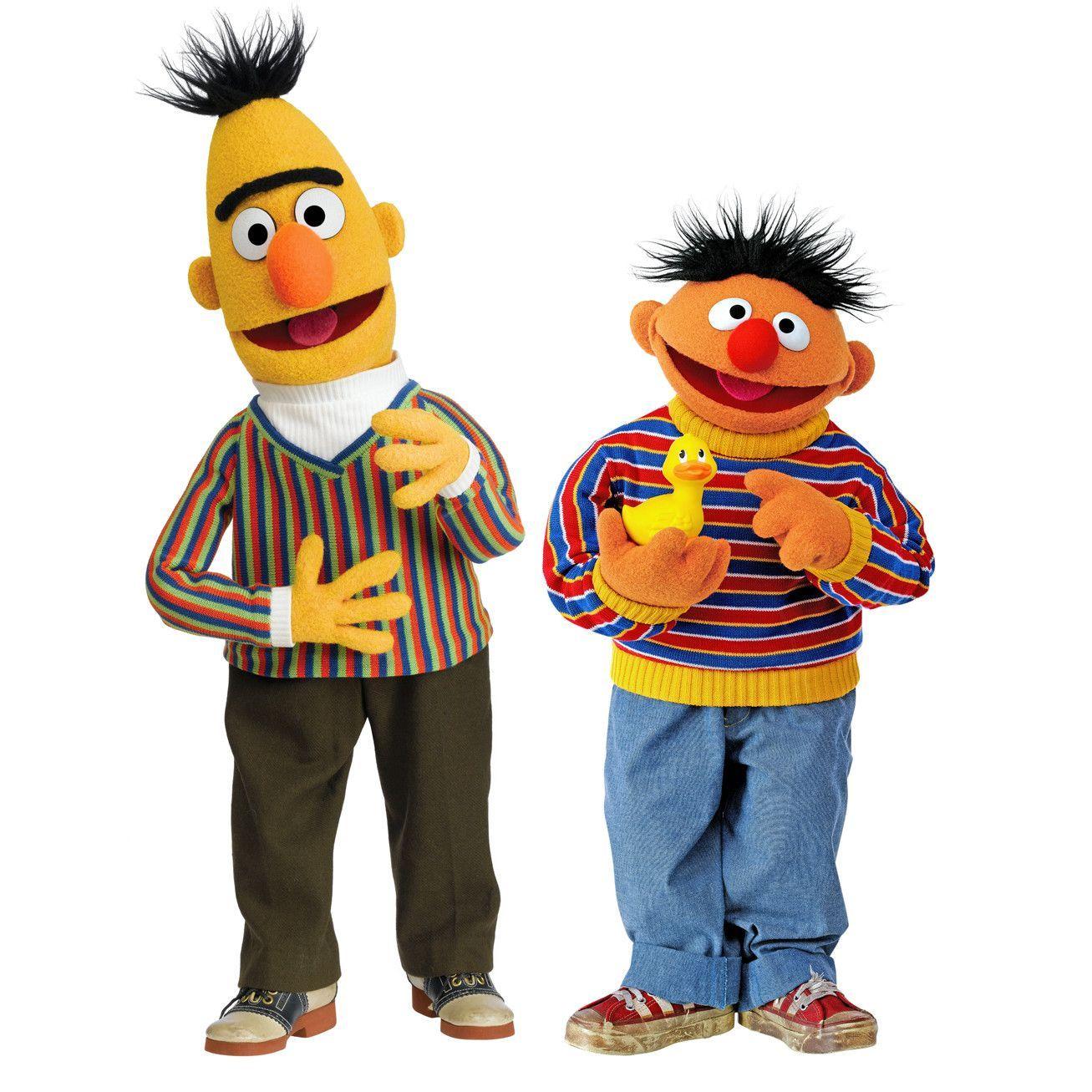 1307x1307 Bert And Ernie Wallpaper