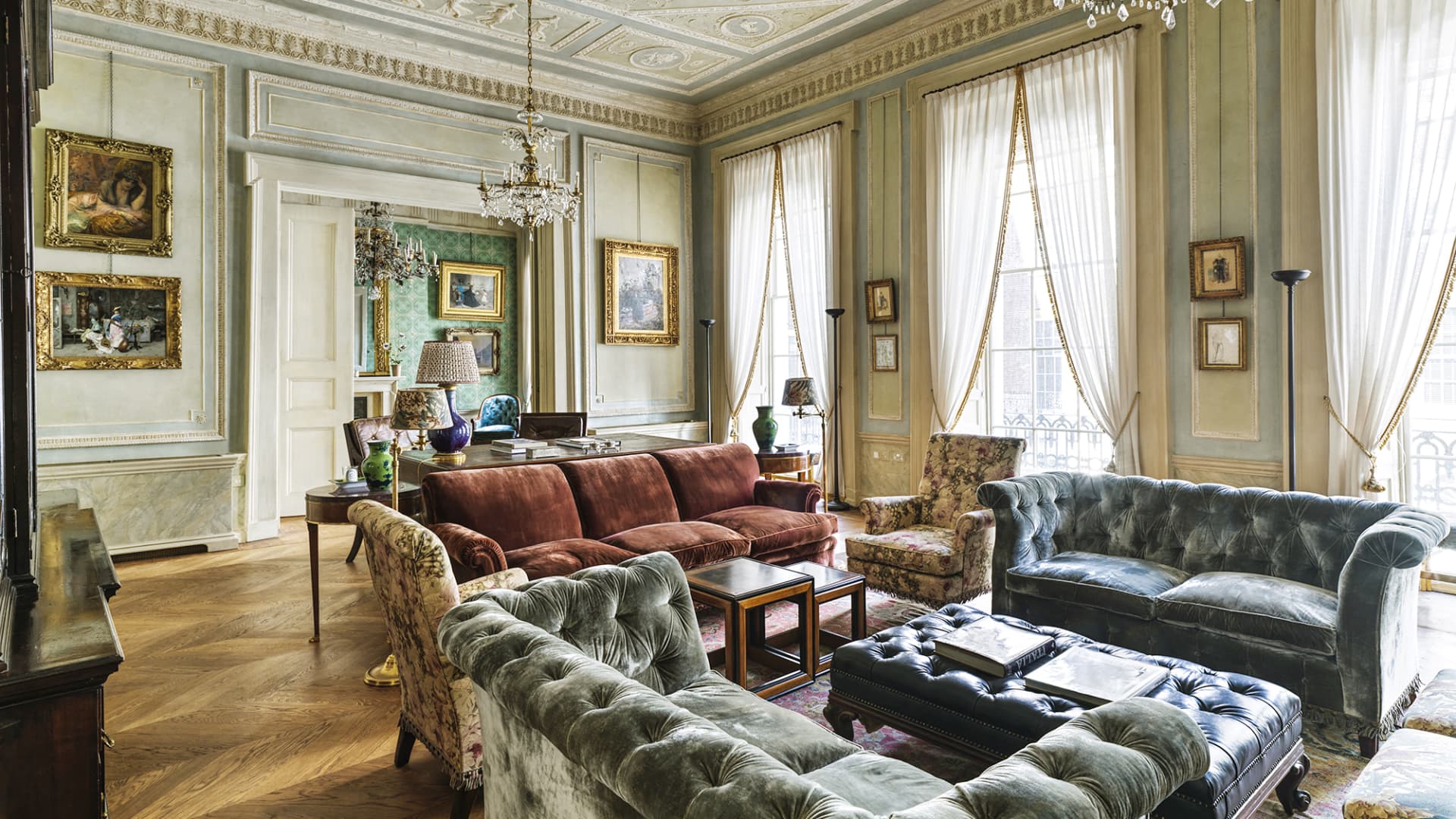 1920x1080 An Ornate London Flat Lives Like an Italian Palazzo