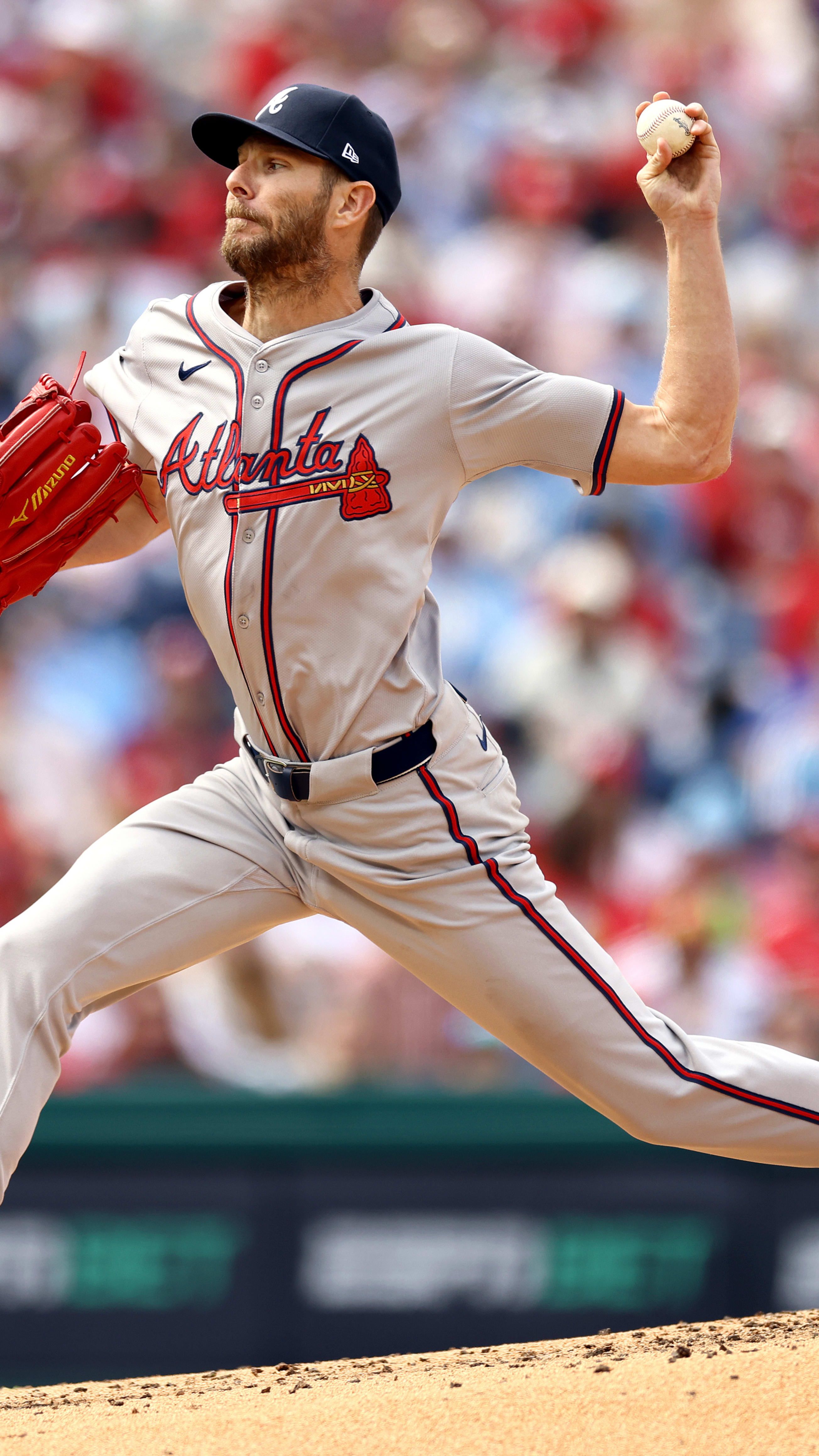 2608x4636 Chris Sale wins 2024 Gold Glove Award