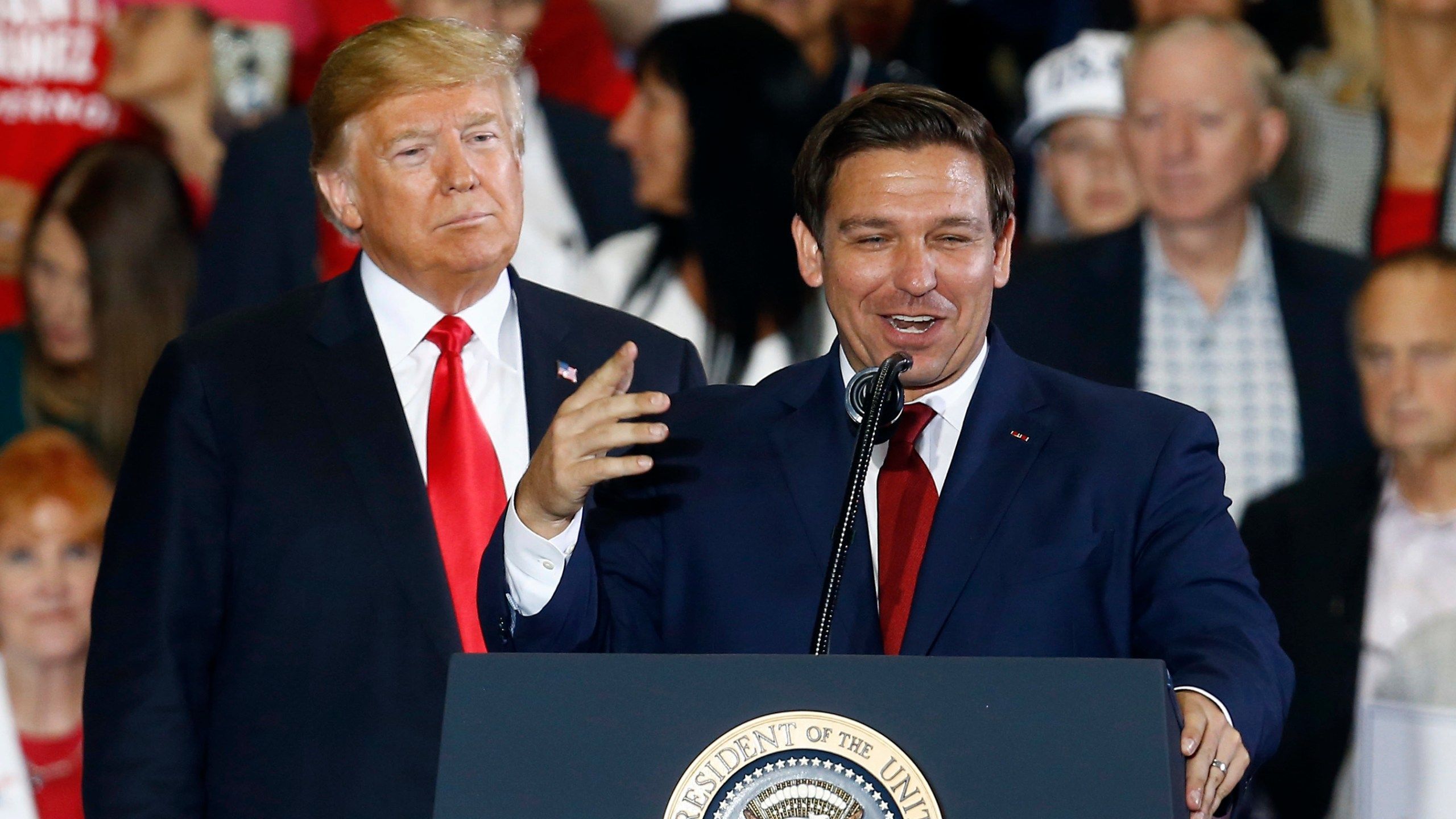 2560x1440 Ron, I love that you're back': Trump and DeSantis put an often personal primary fight behind them