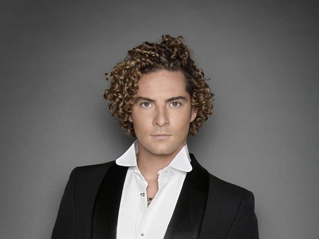 1024x768 Fotos David Bisbal presume su romance con la venezolana Rosanna Zanetti