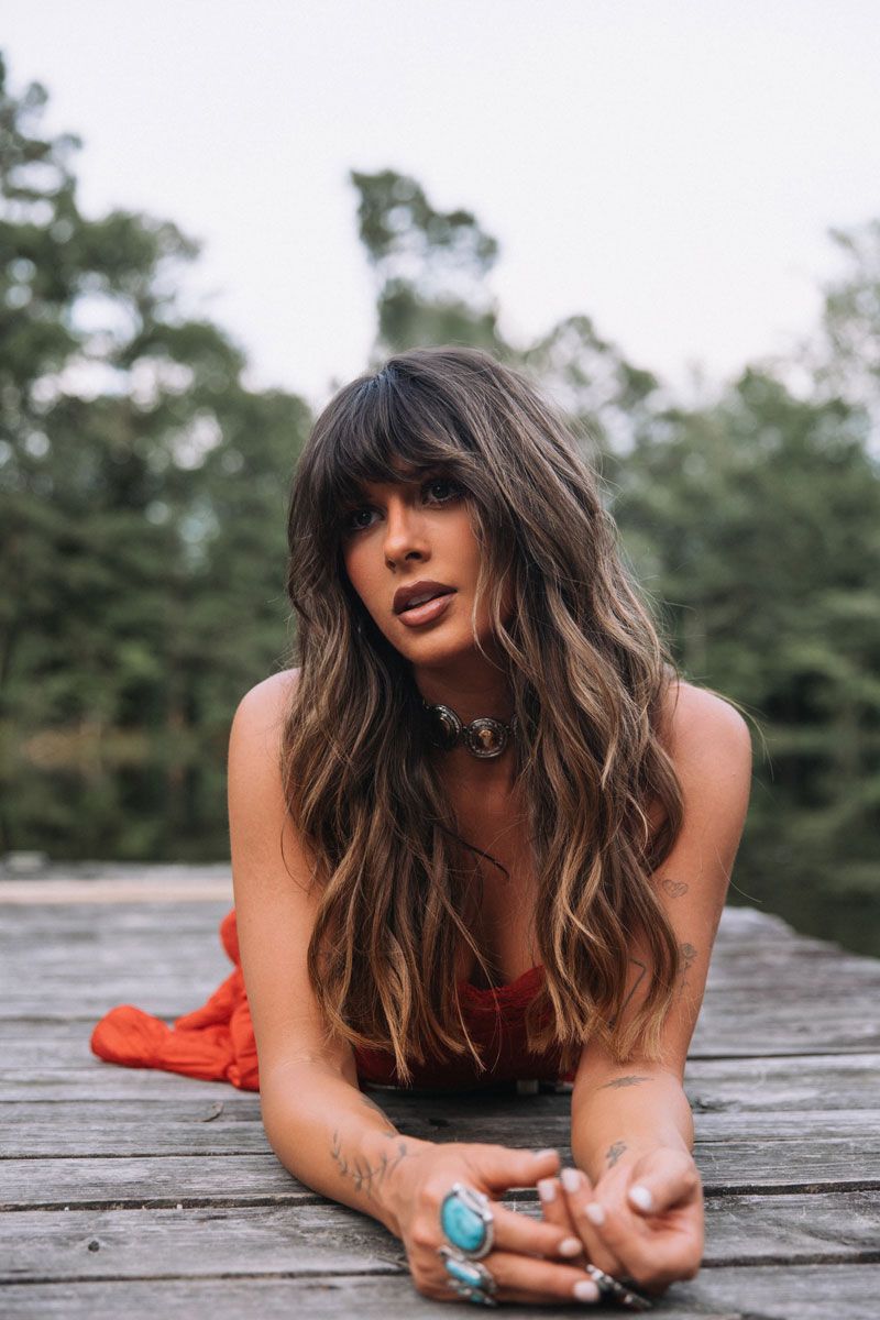 800x1200 ELLA LANGLEY RETURNS WITH DYNAMIC AND SOARING NEW SINGLE “NEVER MET ANYONE LIKE YOU (FEAT. HARDY)”