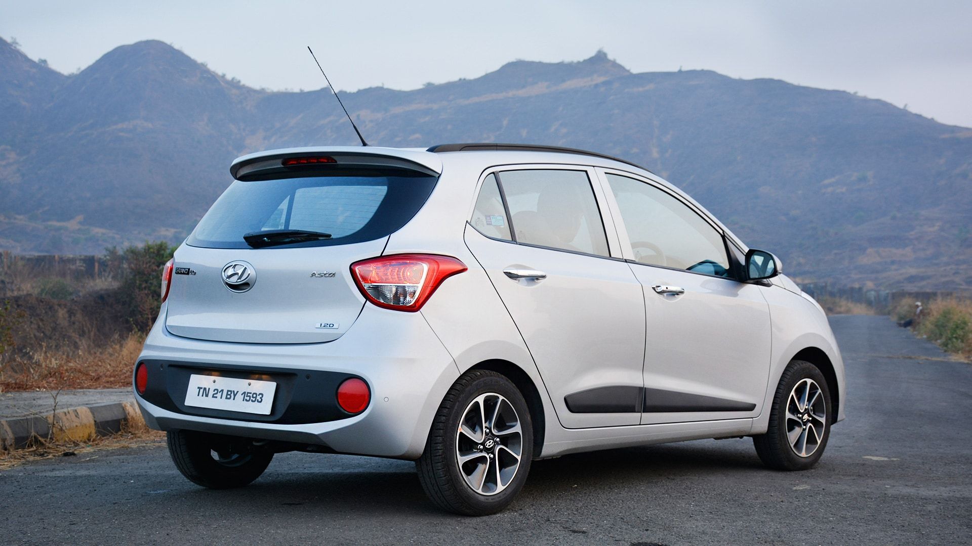 1920x1080 Hyundai Grand i10 2017 Era Diesel Exterior Car Photo