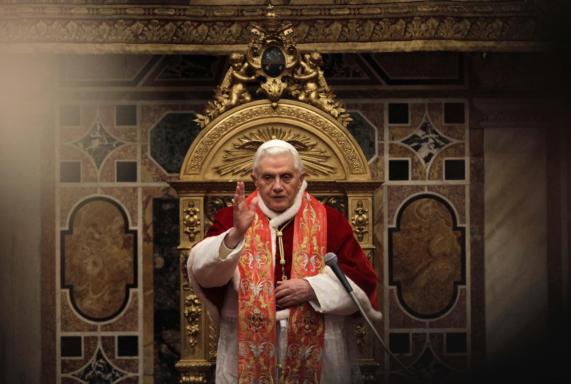2000x1346 Photos: Scenes of Pope Benedict XVI during and after his papacy Angeles Times