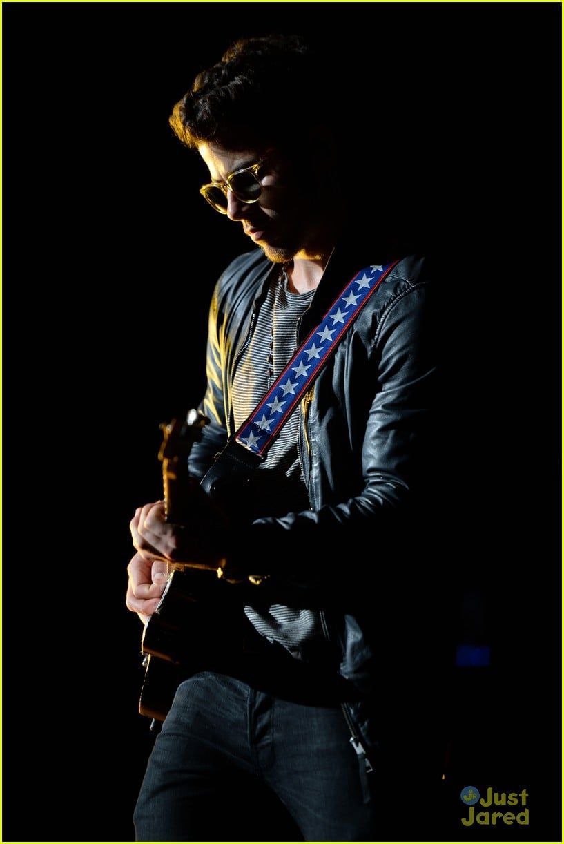 817x1222 Jonas Brothers: West Palm Beach Concert Pics!: Photo 583916. Joe Jonas, Jonas Brothers, Kevin Jonas, Nick Jonas Picture. Just Jared Jr