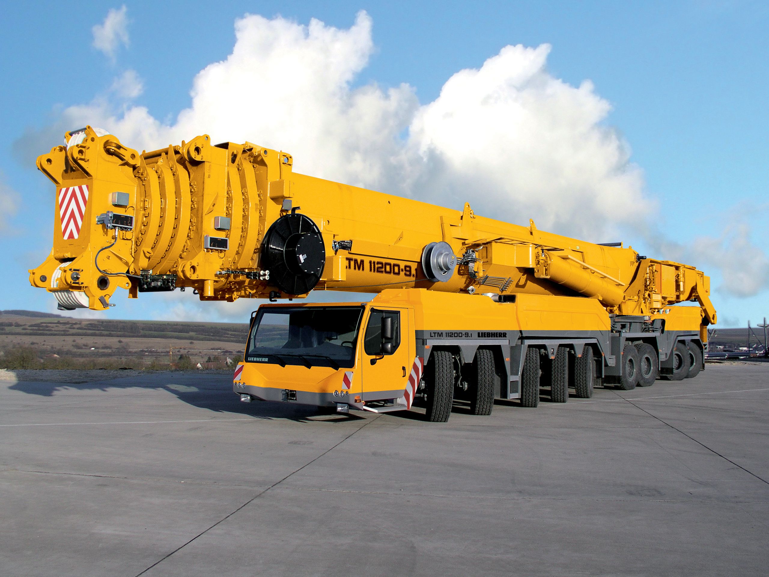 2560x1920 Free Construction Vehicle 4K Wallpaper & Desktop HD Background for PC